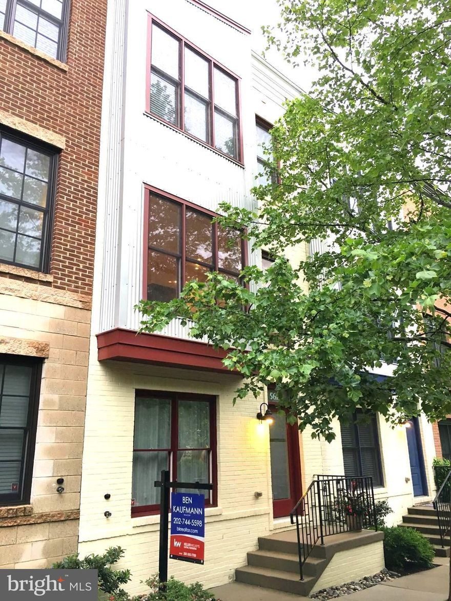 Closing cost assistance available! Spacious EYA Calder townhome in the Arts District w/ 4 bedrooms, 3.5 baths & 2-car garage. Open main level w/ hardwoods throughout & kitchen w/ stainless, granite & large island. Entertain w/ 4th floor flex area and roof deck. HOA incl. pool, gym & shuttle to PG Plaza metro. Close to transit & walkable to shops, Busboys & Poets, YES! Organic & Whole Foods.