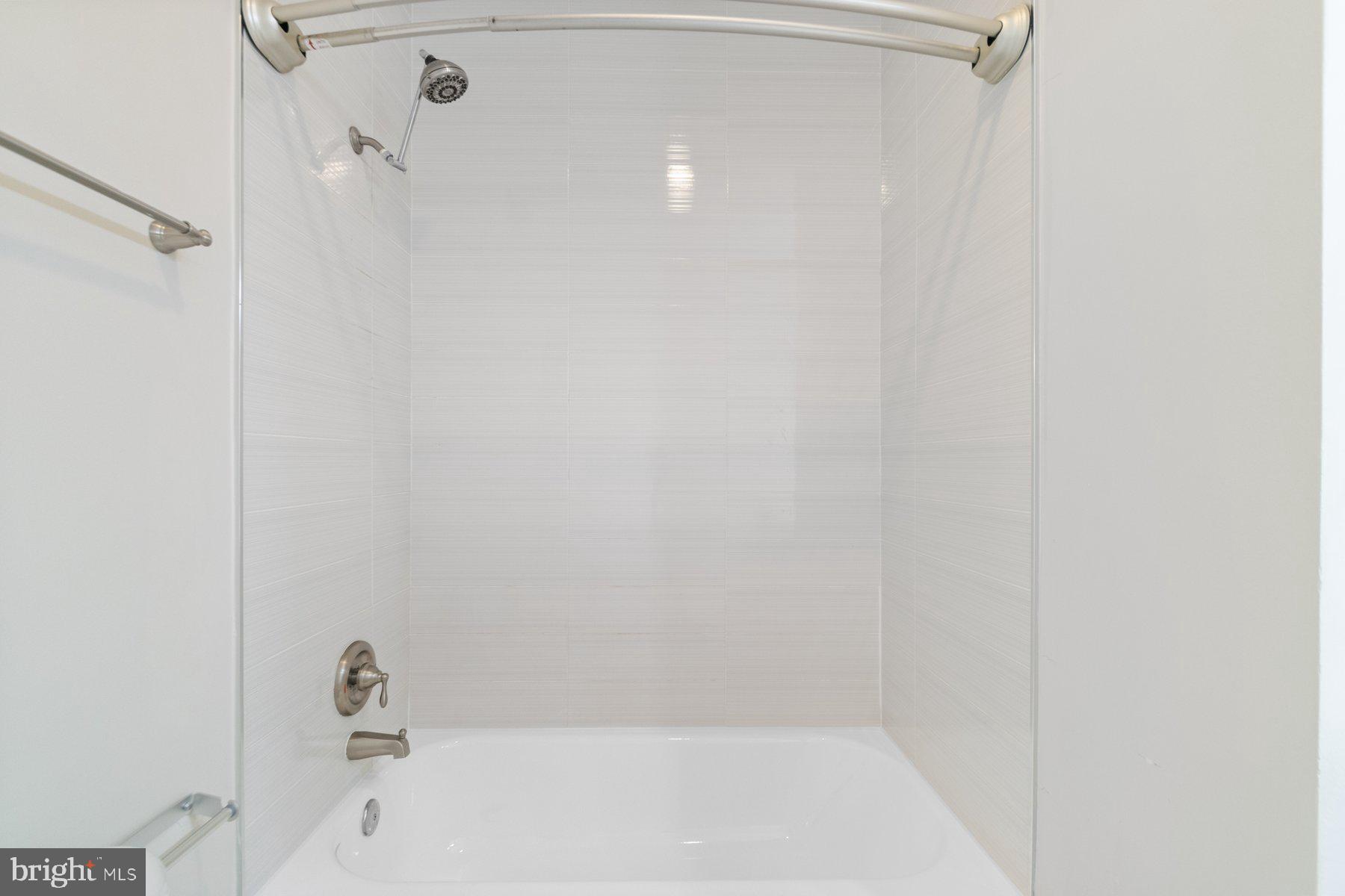 RIVER COLONY - Residential