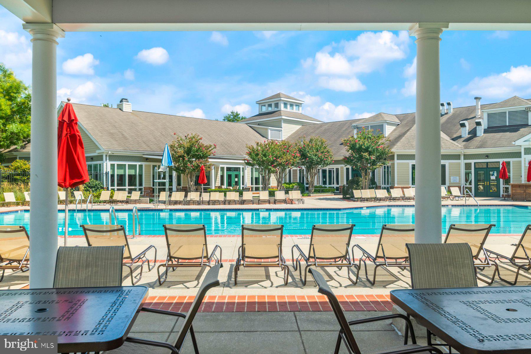 RIVER COLONY - Residential