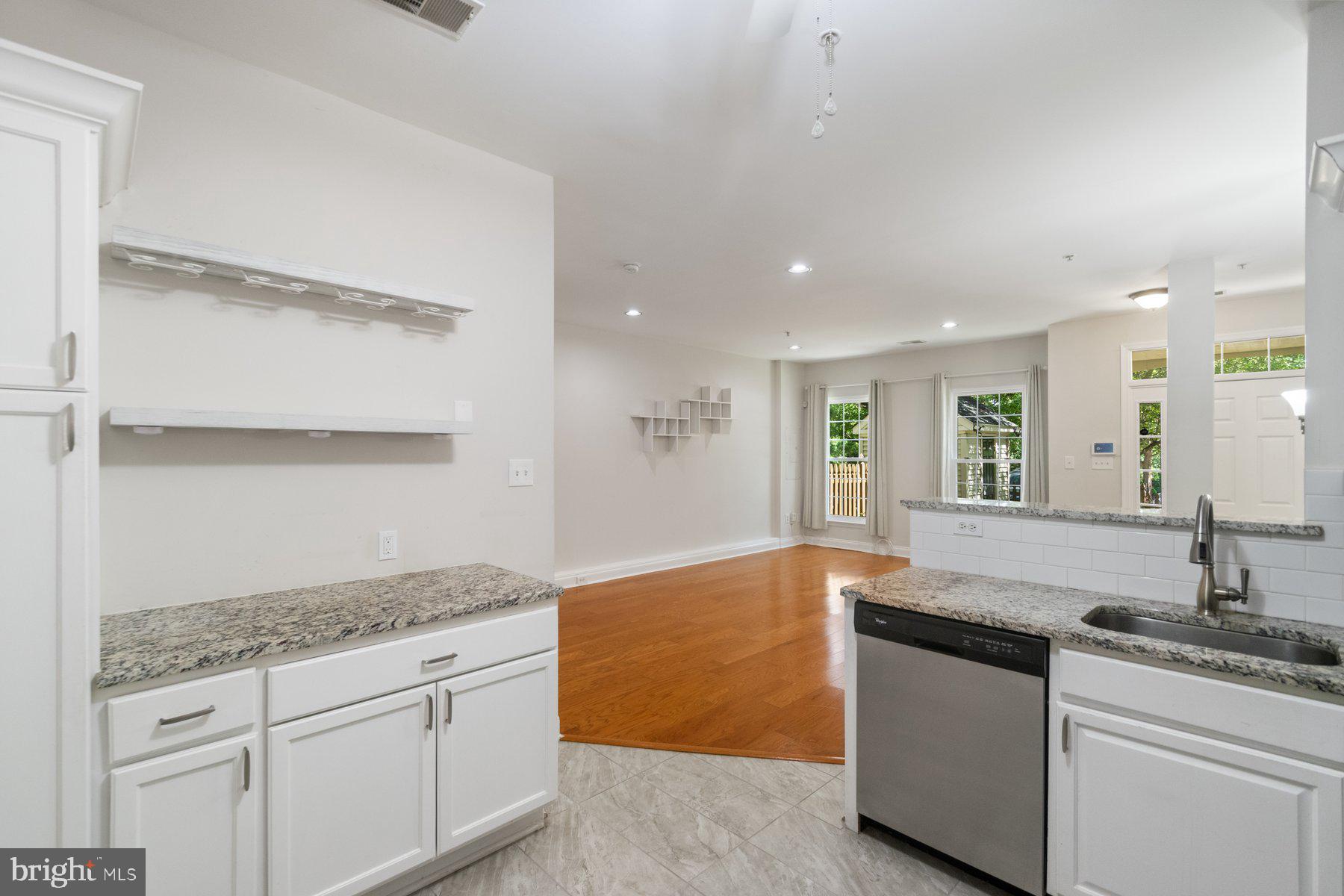 RIVER COLONY - Residential