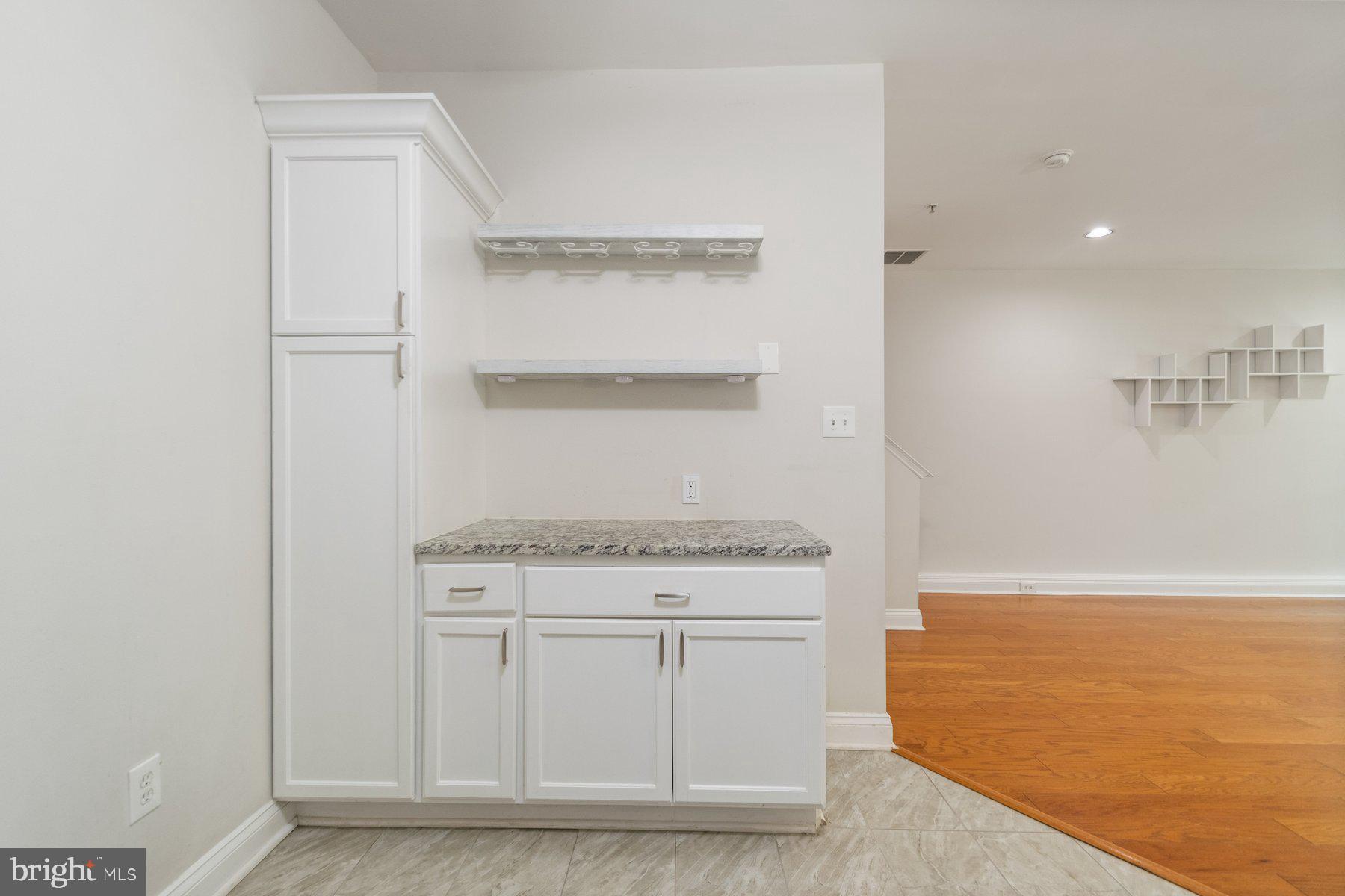 RIVER COLONY - Residential