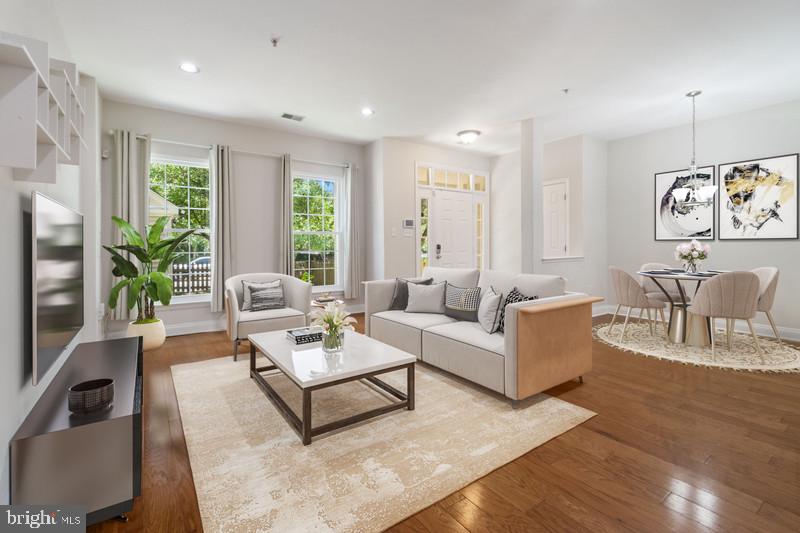 RIVER COLONY - Residential