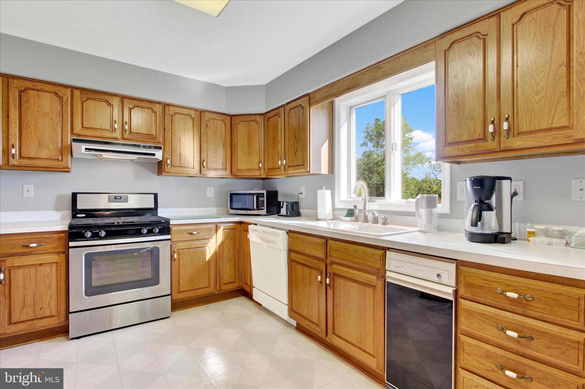 LAKE HERITAGE - Residential