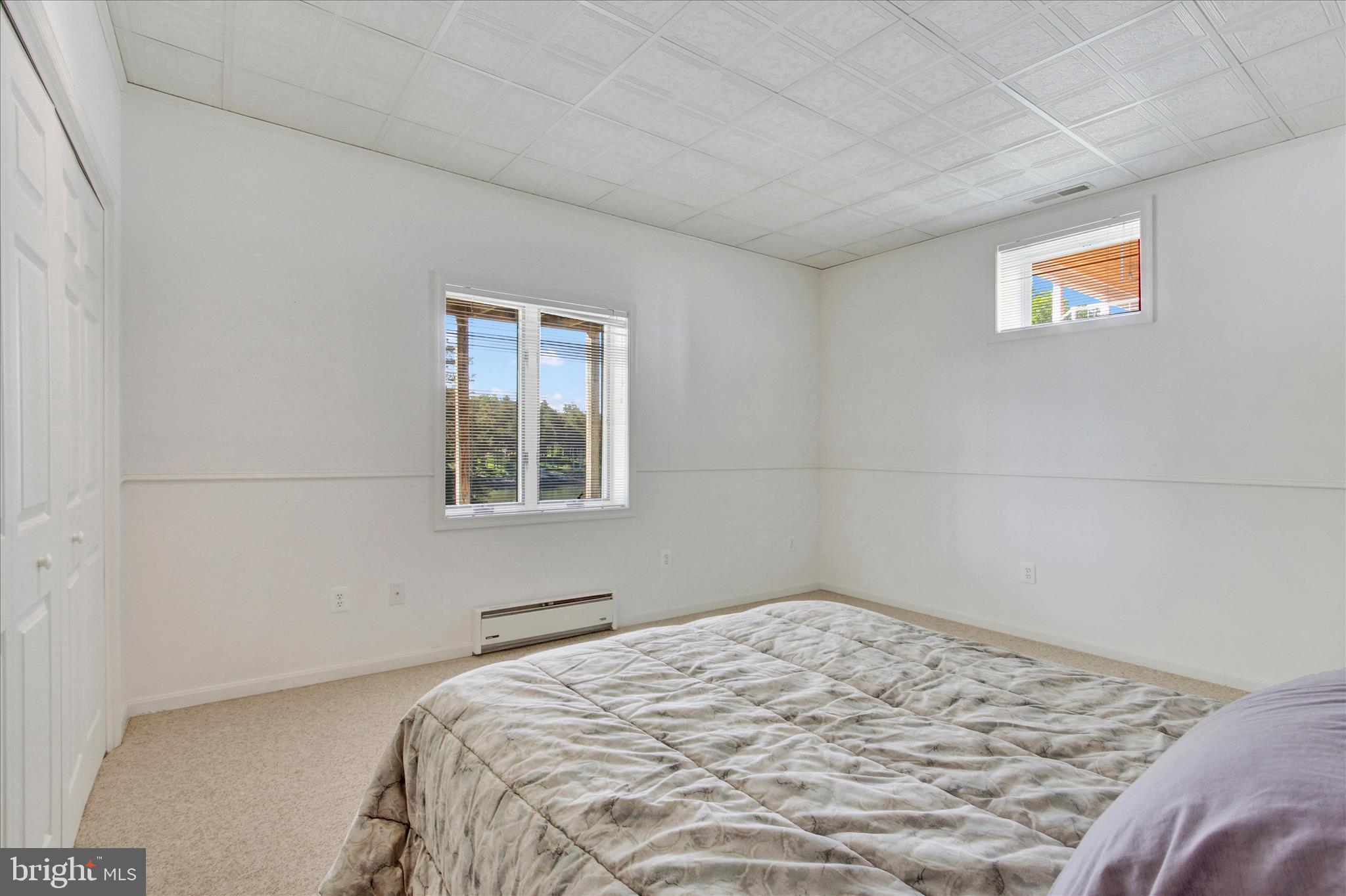 LAKE HERITAGE - Residential