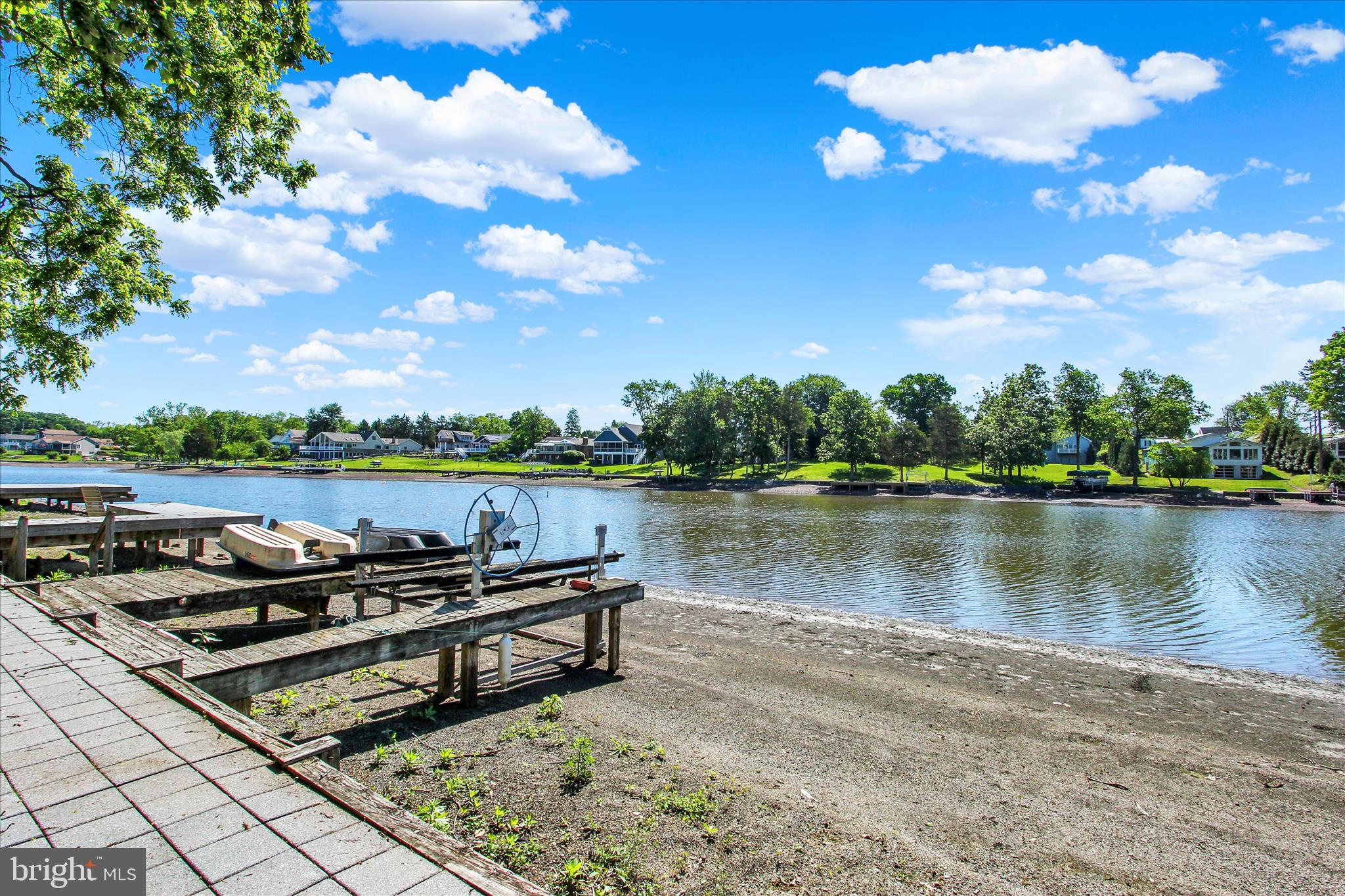 LAKE HERITAGE - Residential