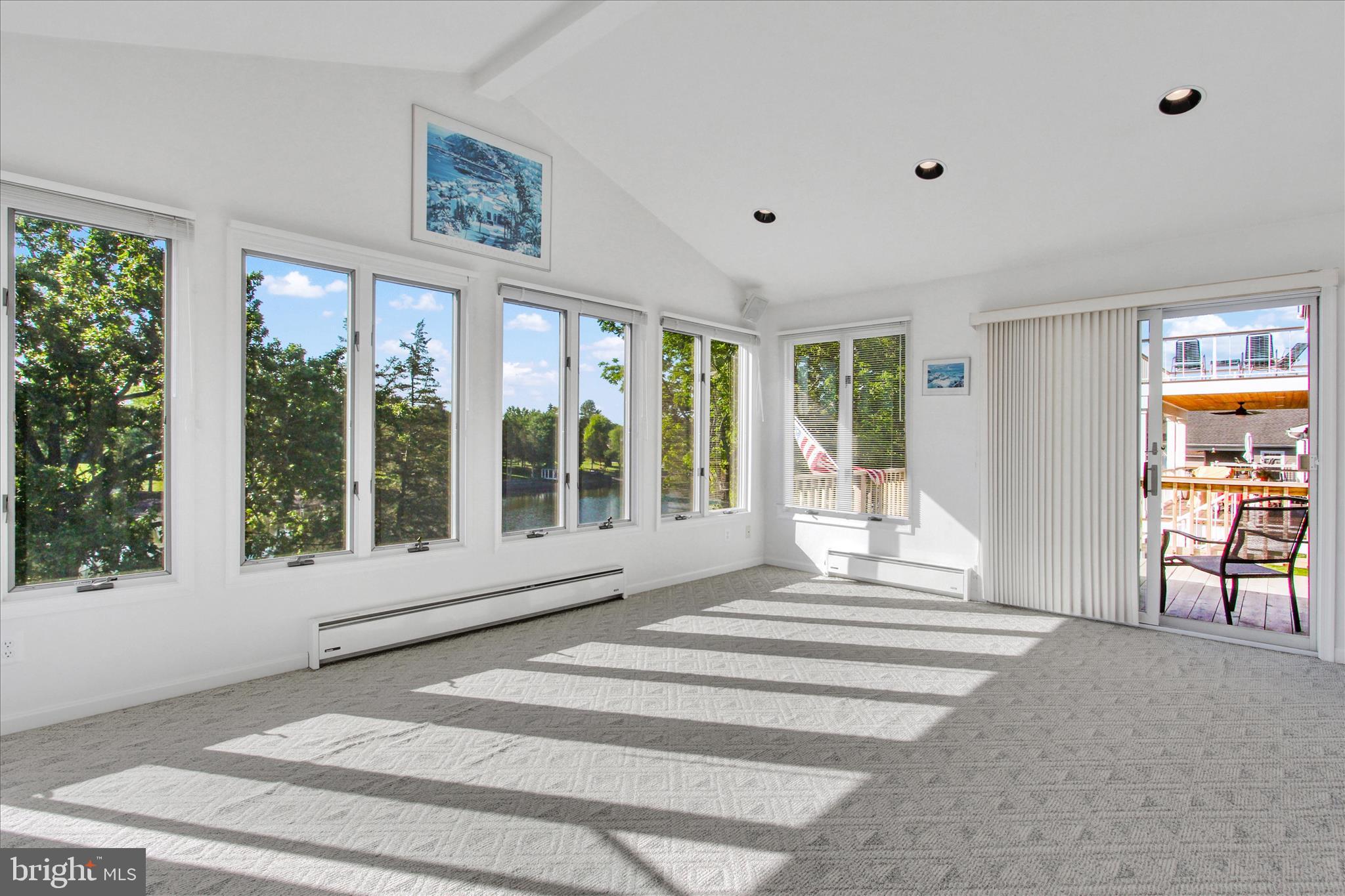 LAKE HERITAGE - Residential