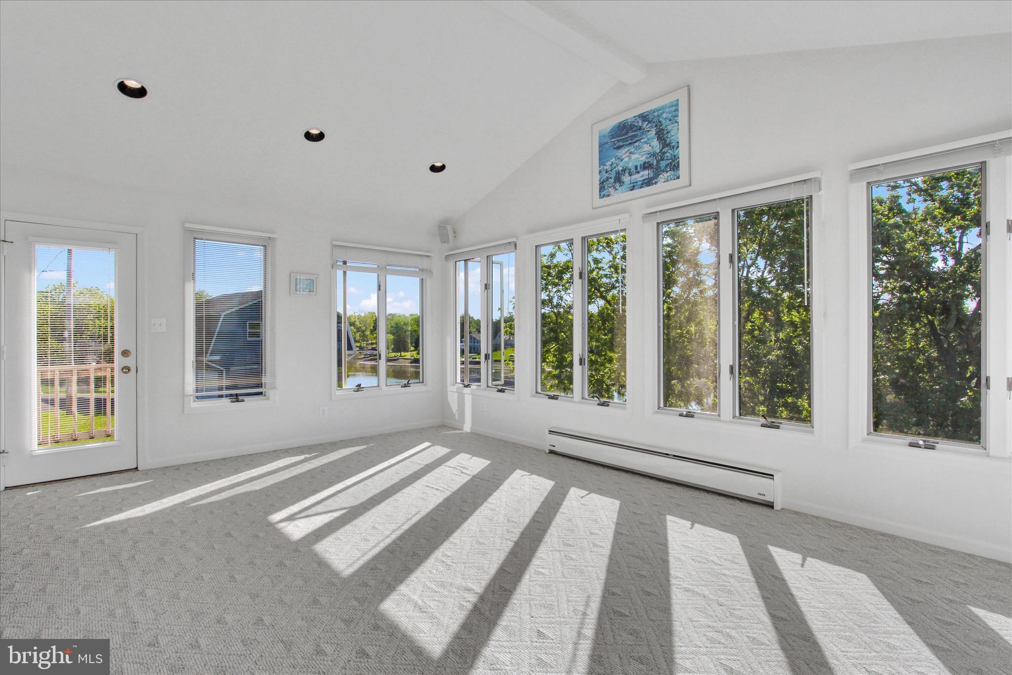 LAKE HERITAGE - Residential