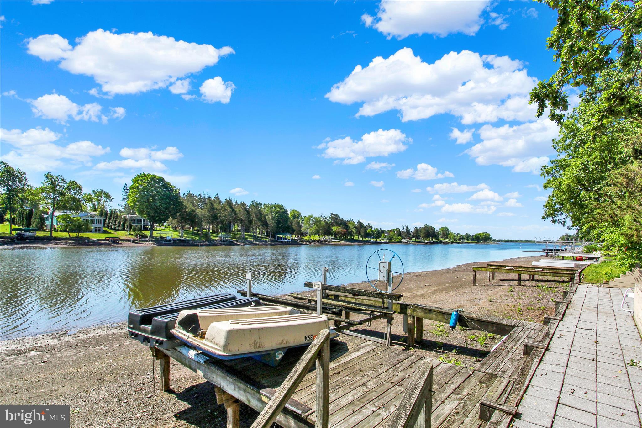 LAKE HERITAGE - Residential