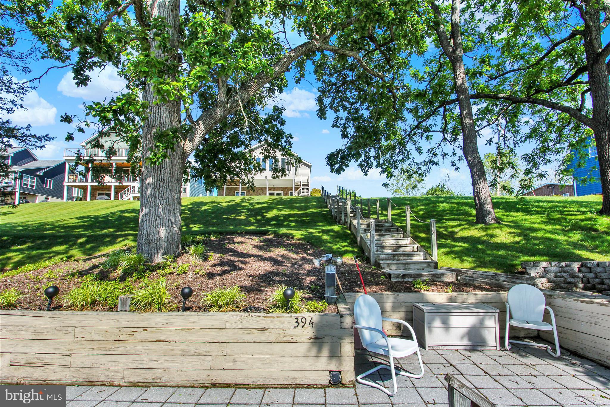 LAKE HERITAGE - Residential