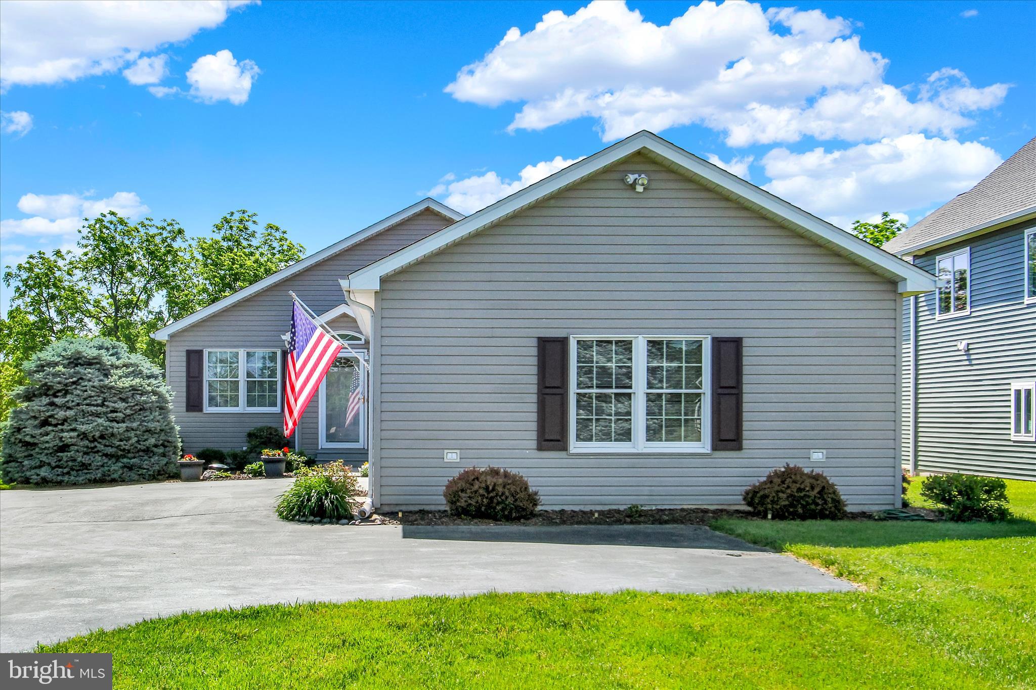 394 HERITAGE DRIVE