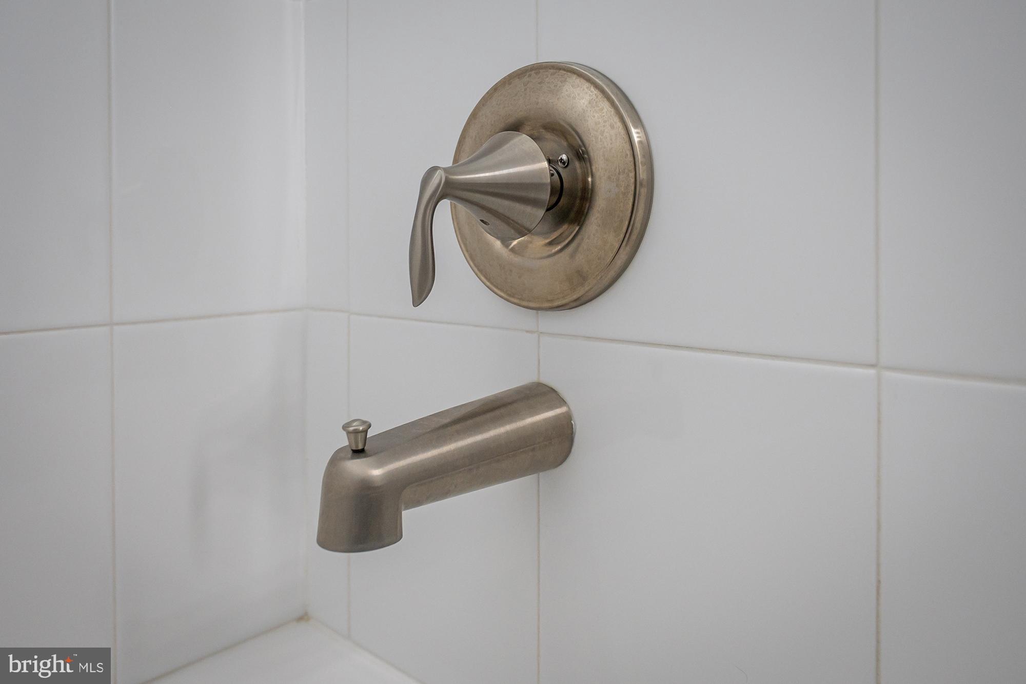 GABLERS SHORE - Residential