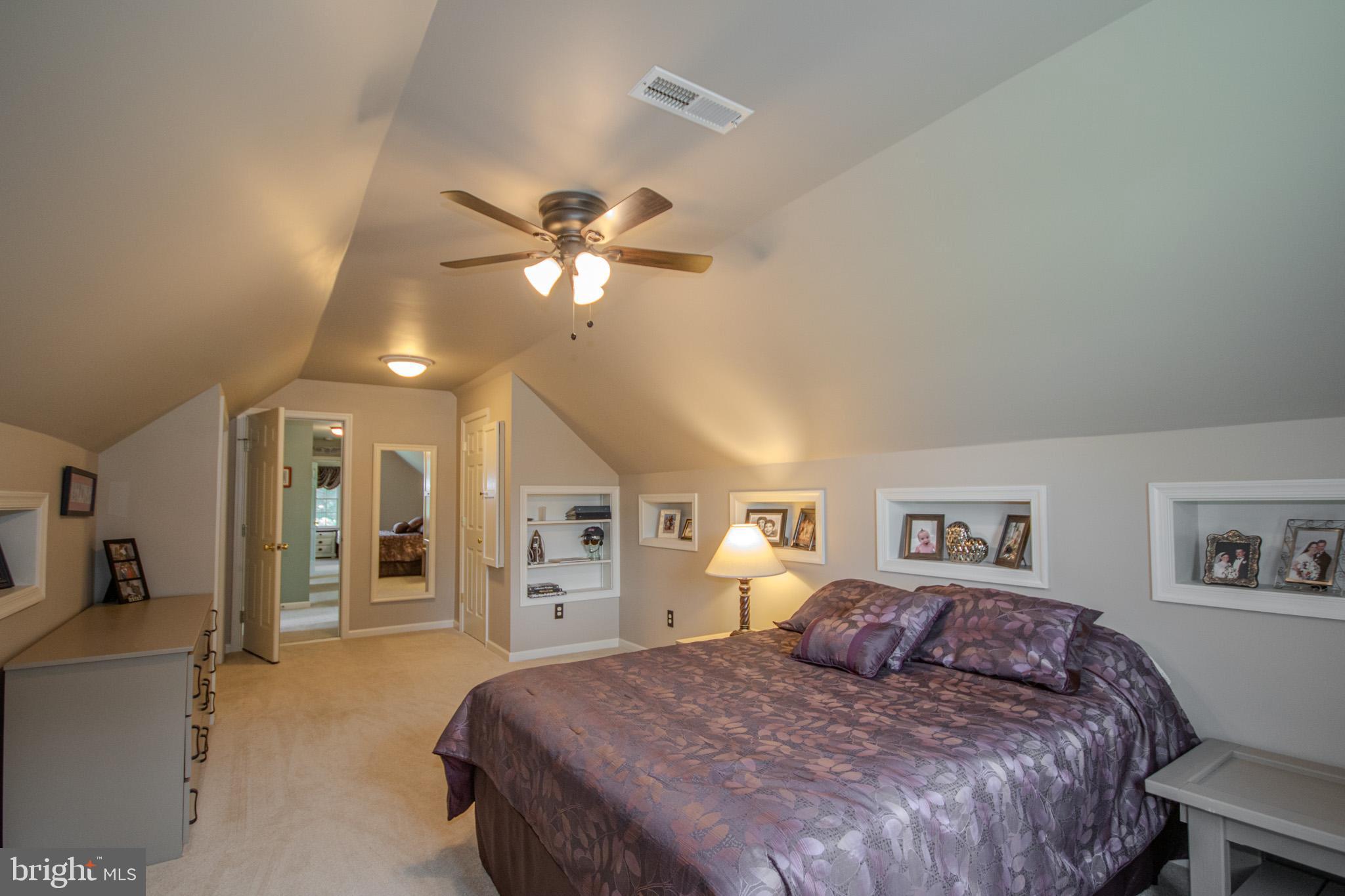 WILLOW CREEK - Residential