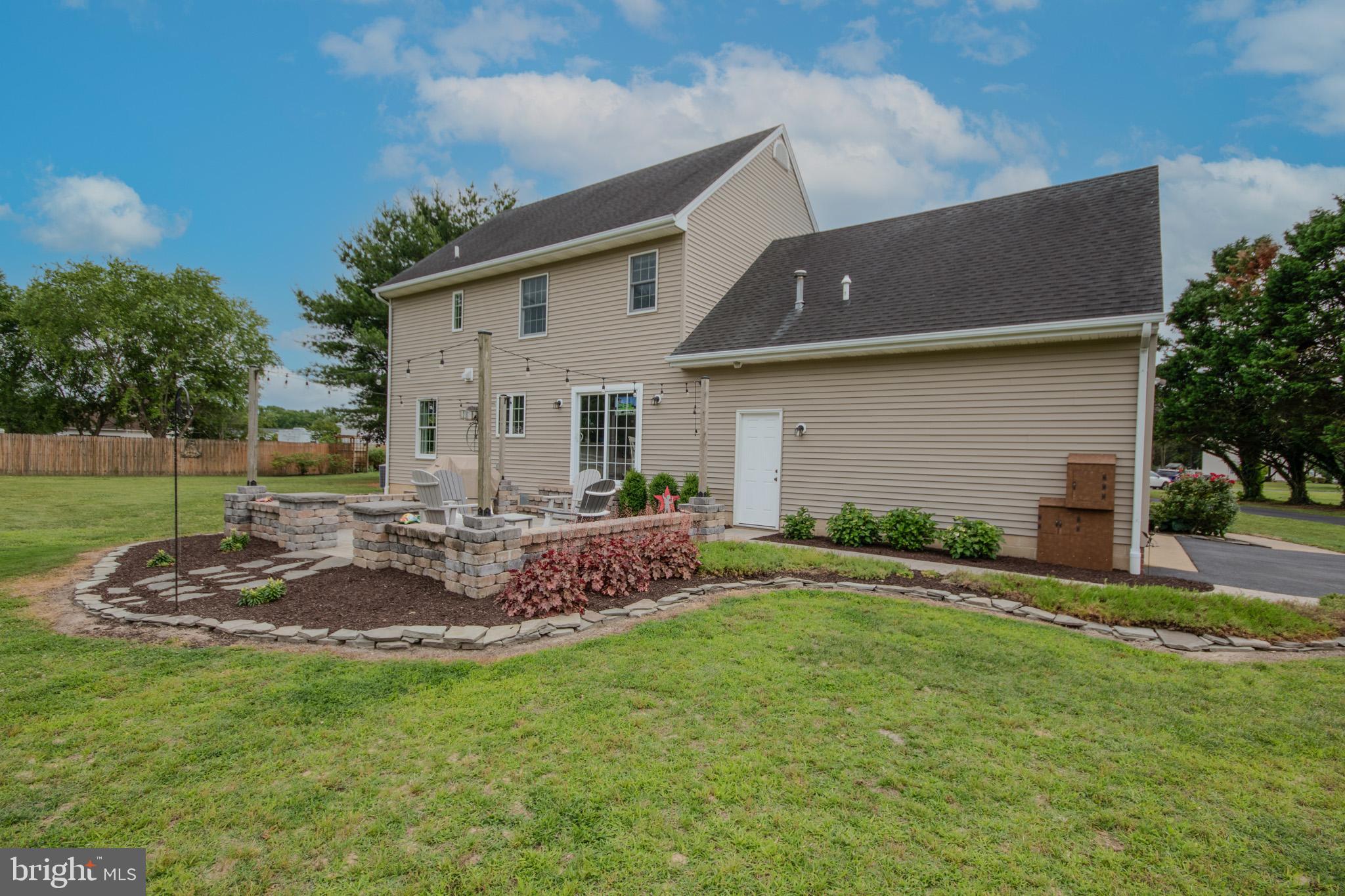 WILLOW CREEK - Residential