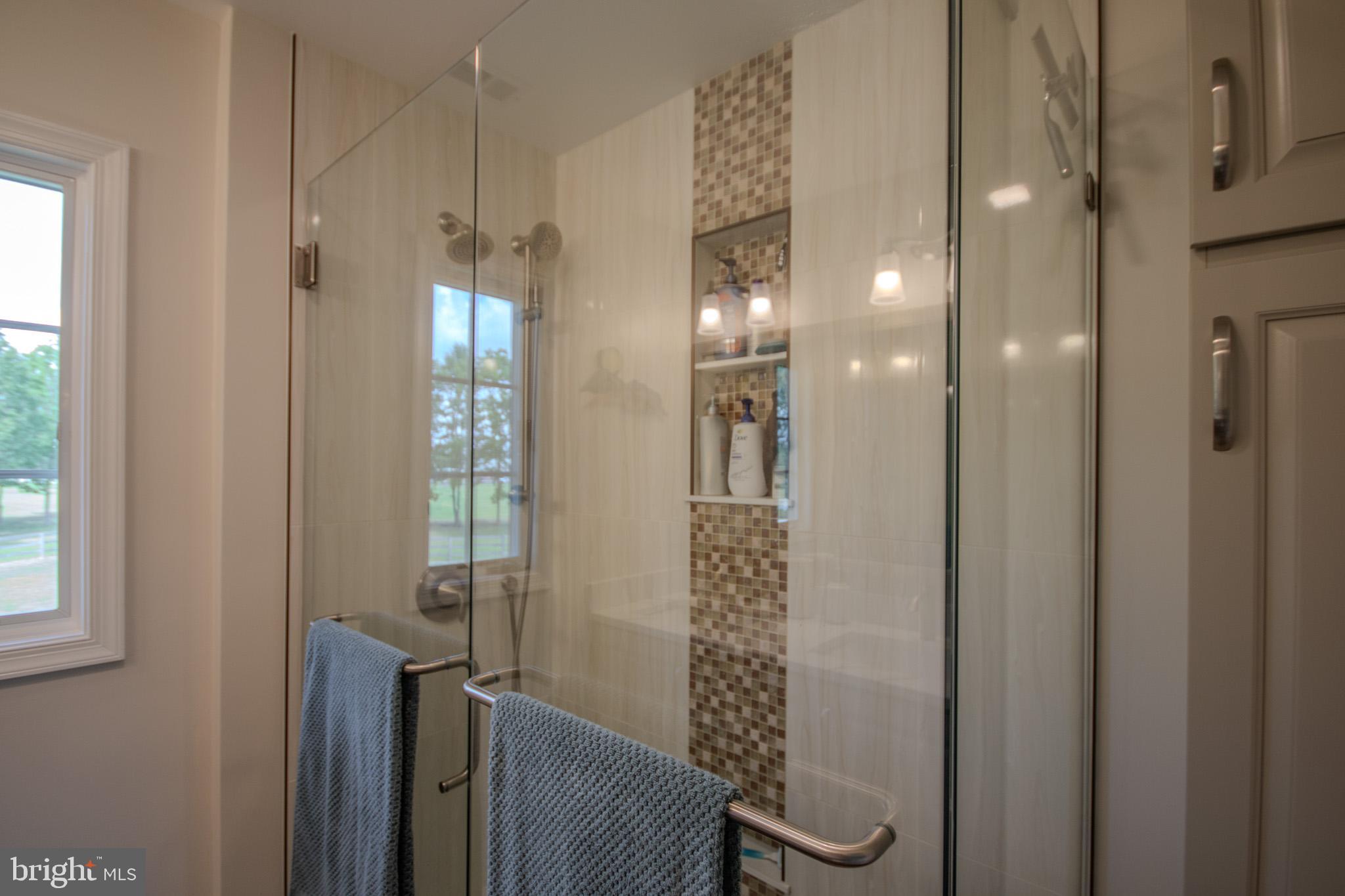 WILLOW CREEK - Residential