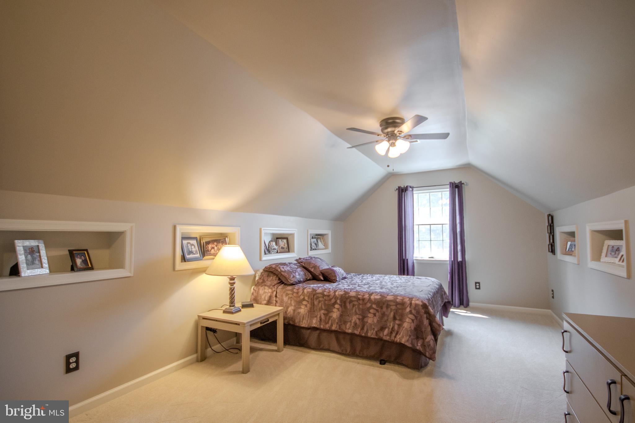 WILLOW CREEK - Residential