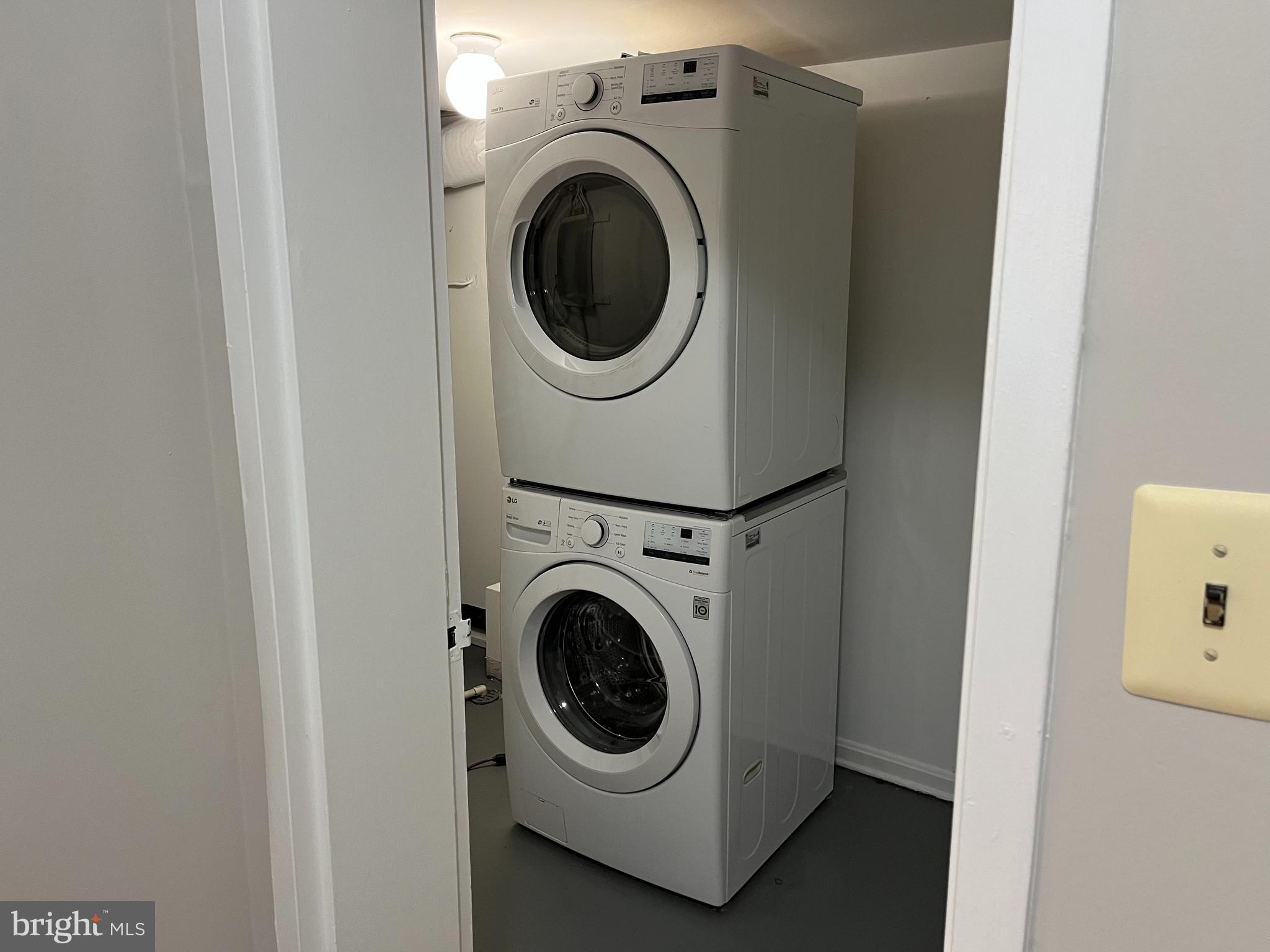 TERRACE TOWNHOUSES OF ANNANDALE - Residential Lease