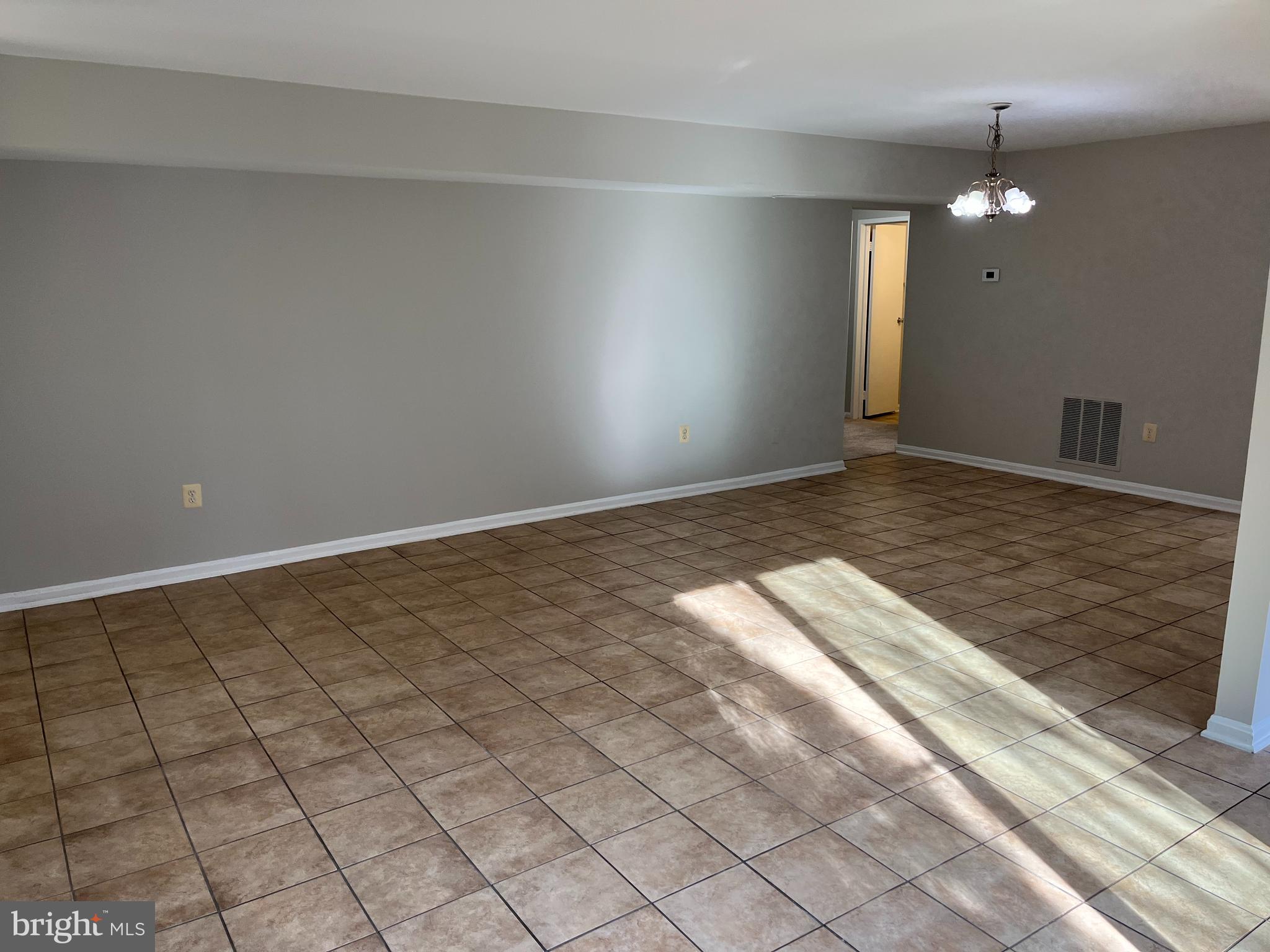 TERRACE TOWNHOUSES OF ANNANDALE - Residential Lease