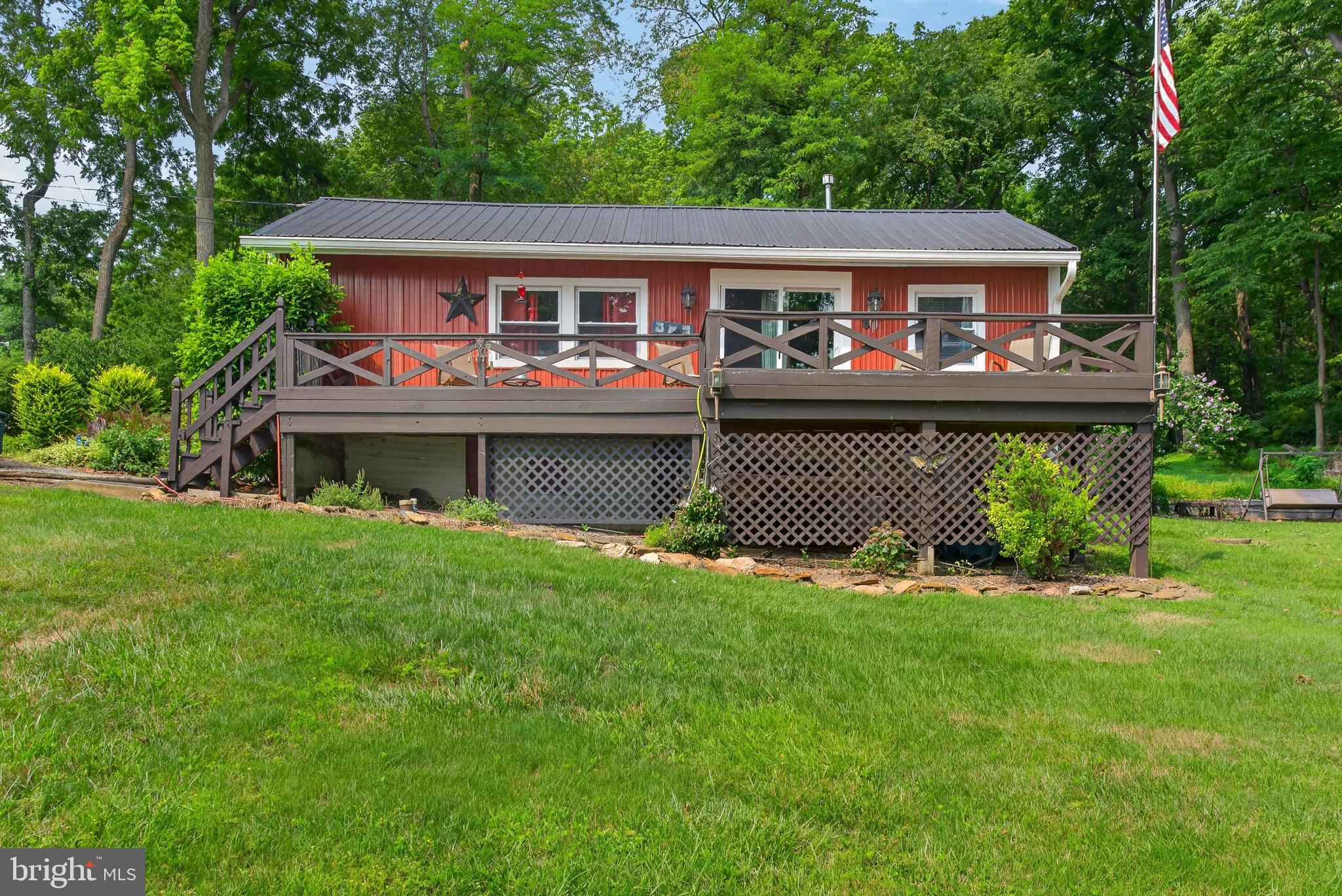 101 PELICAN LANE