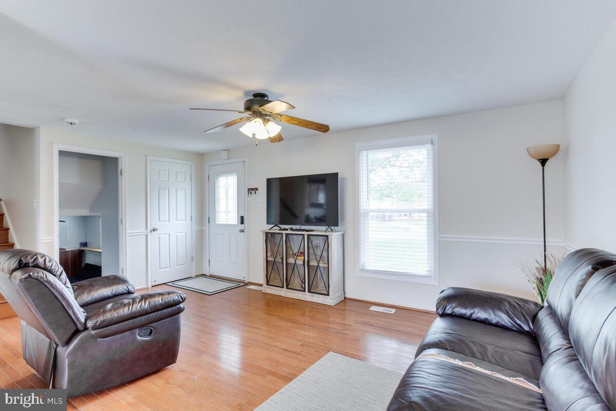 HUNT CLUB ESTATES - Residential Lease