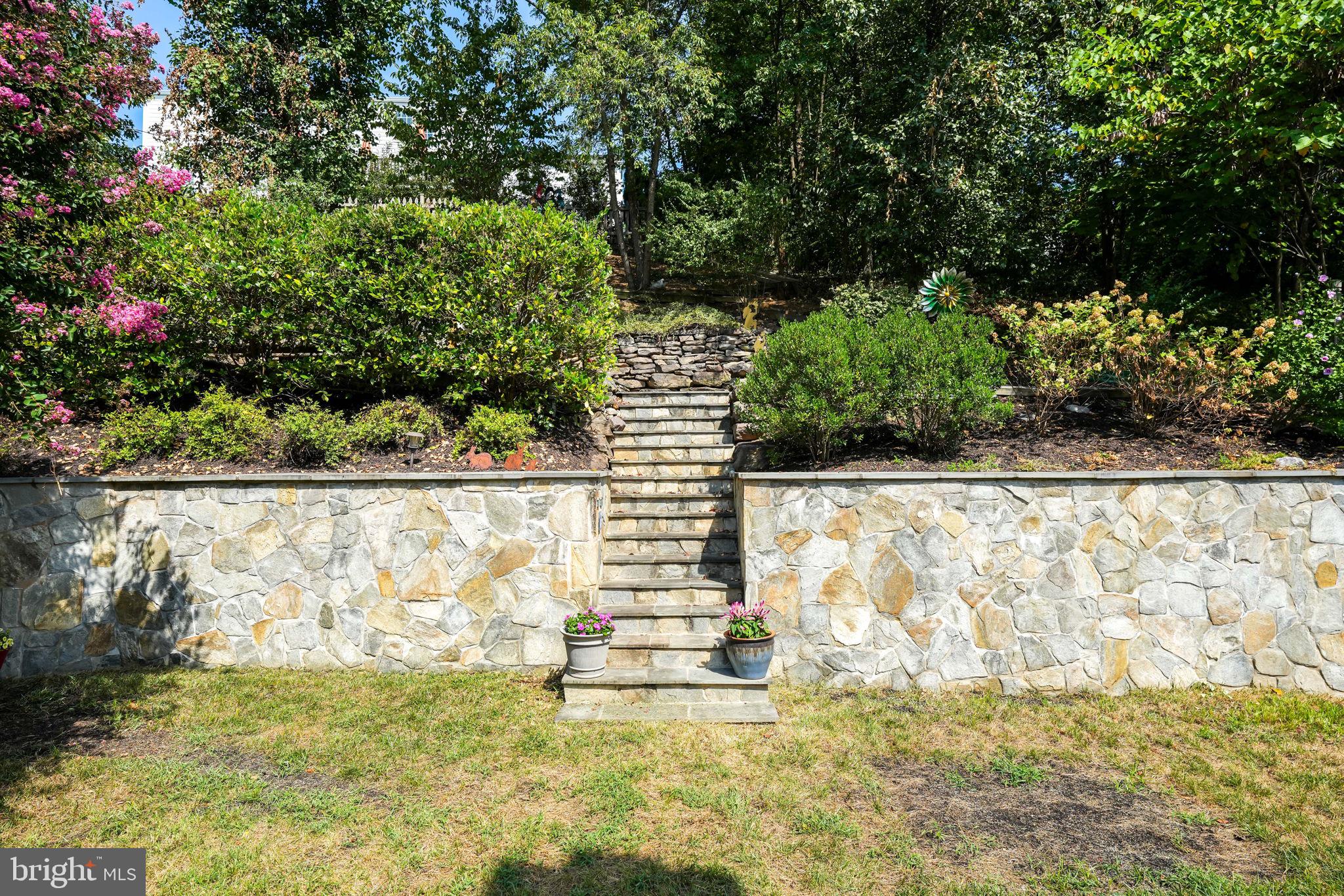SEMINARY RIDGE - Residential