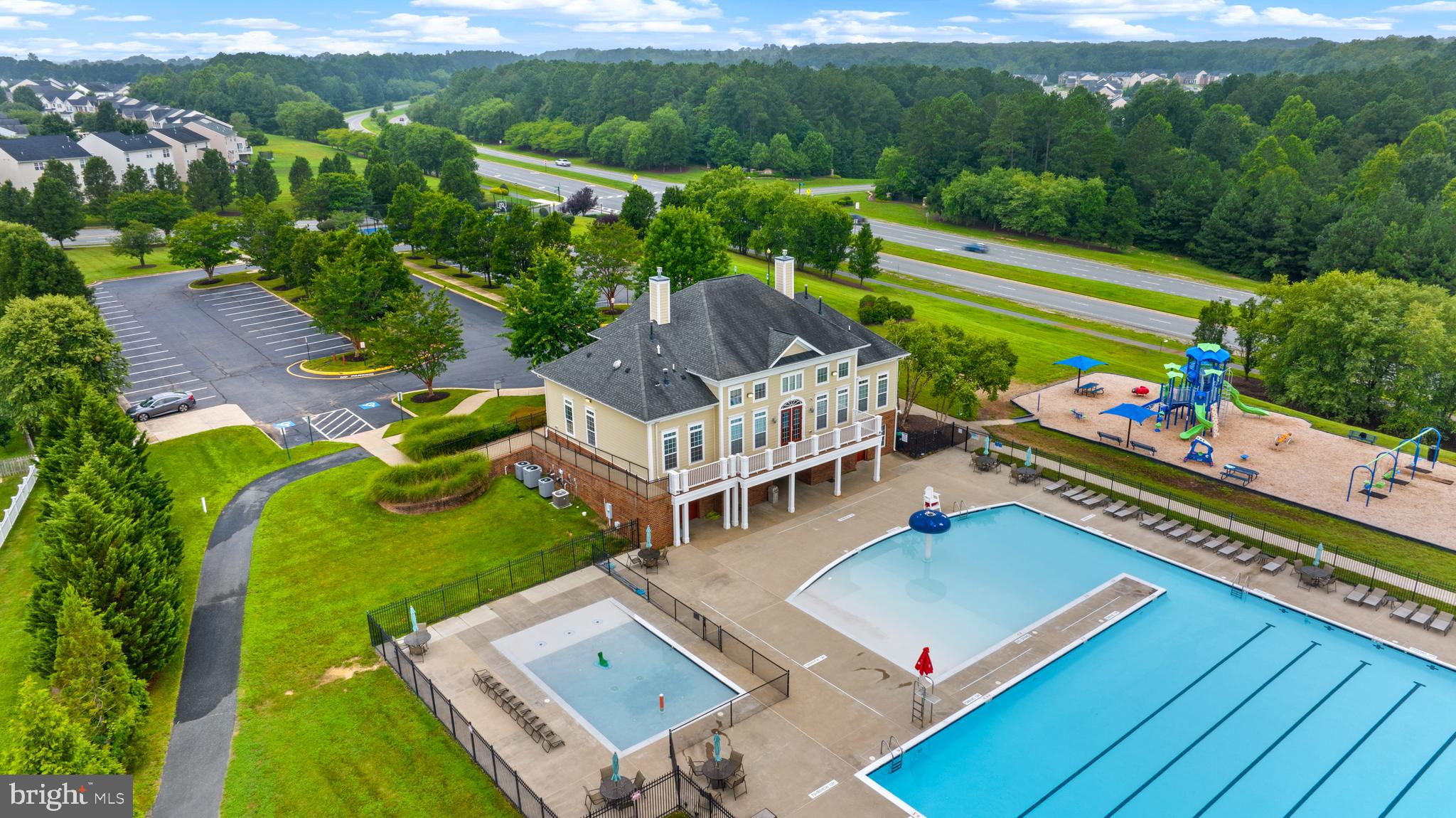 THE FALLS AT LEE'S PARKE - Residential