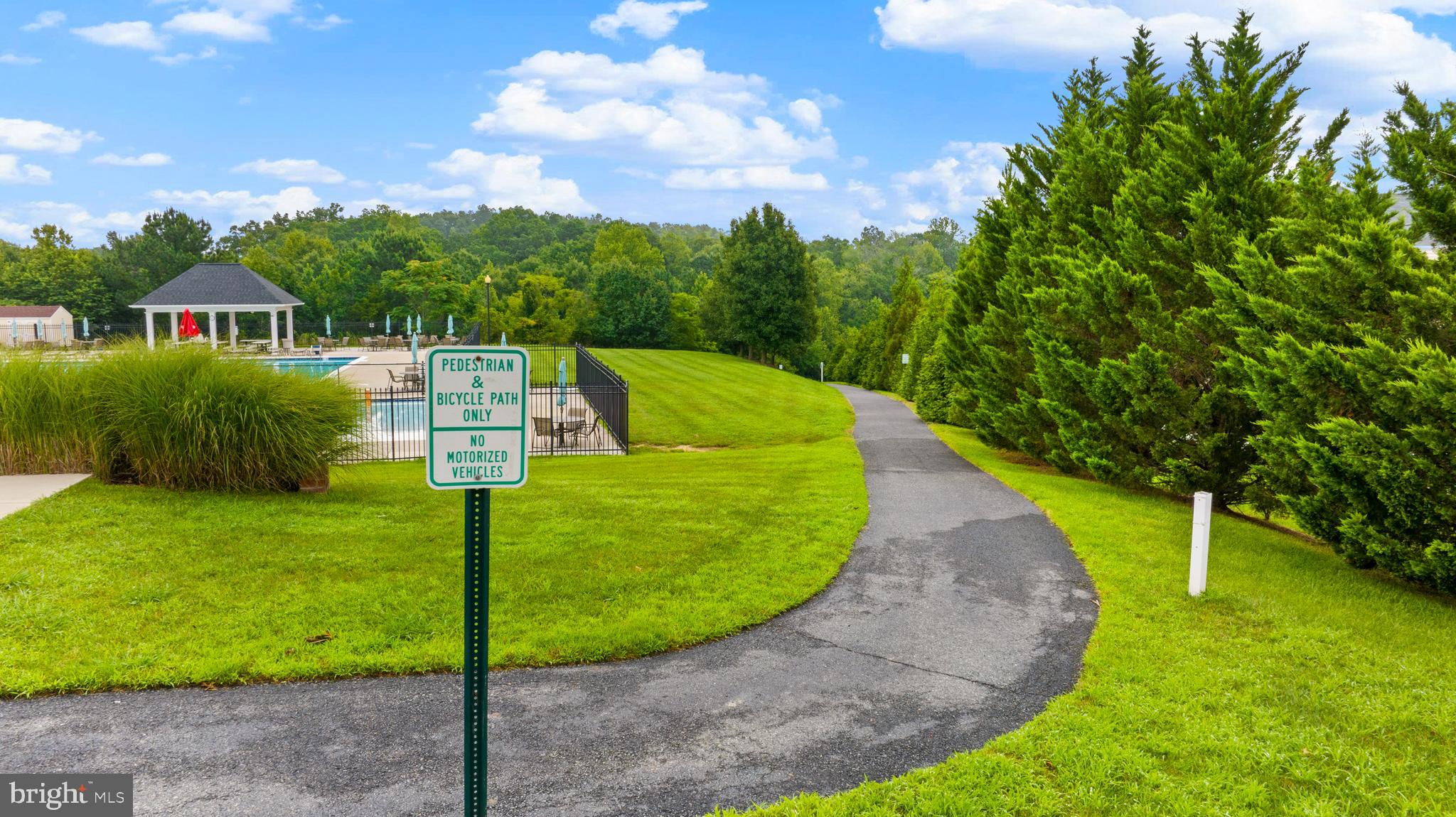 THE FALLS AT LEE'S PARKE - Residential