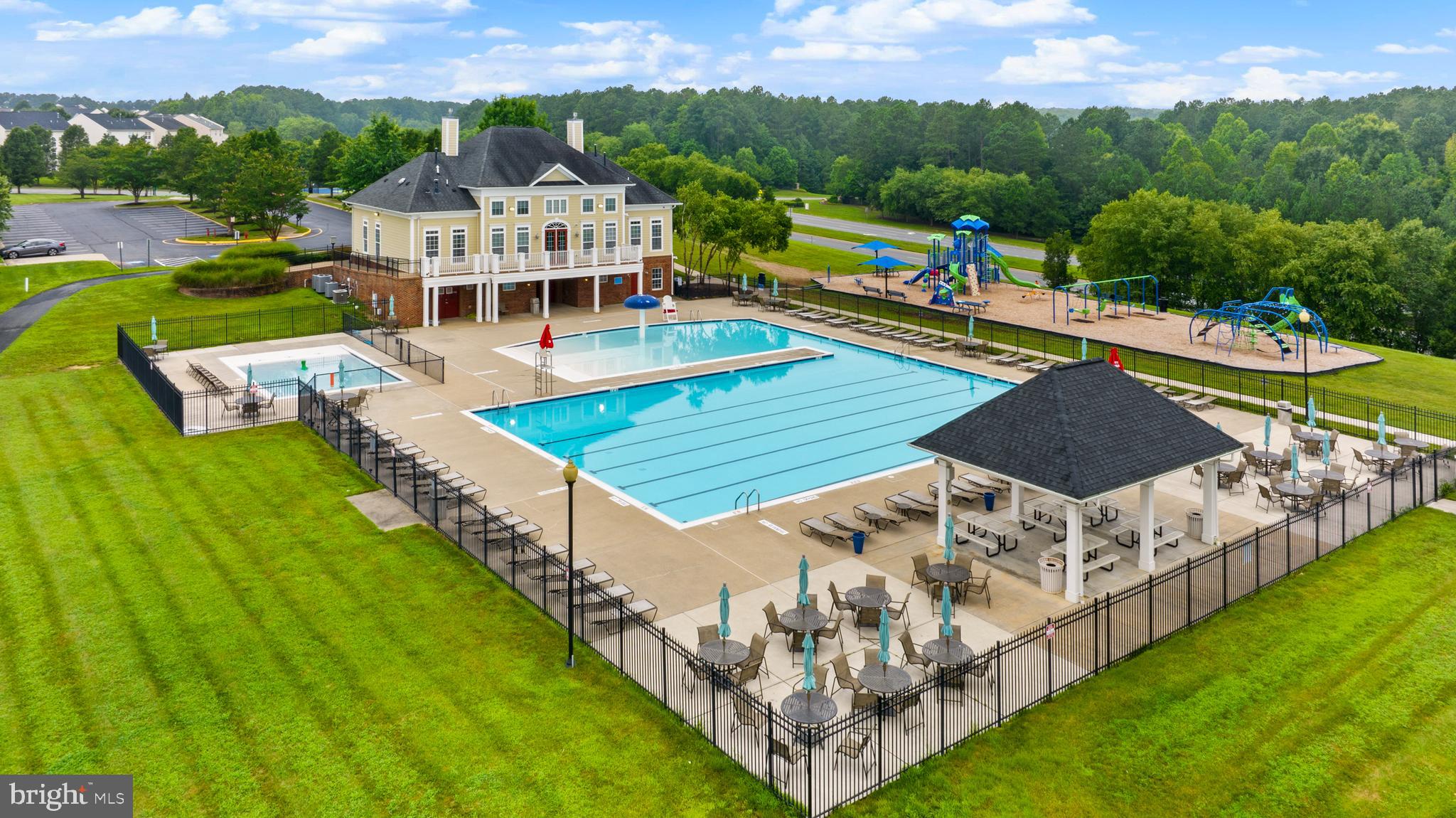 THE FALLS AT LEE'S PARKE - Residential