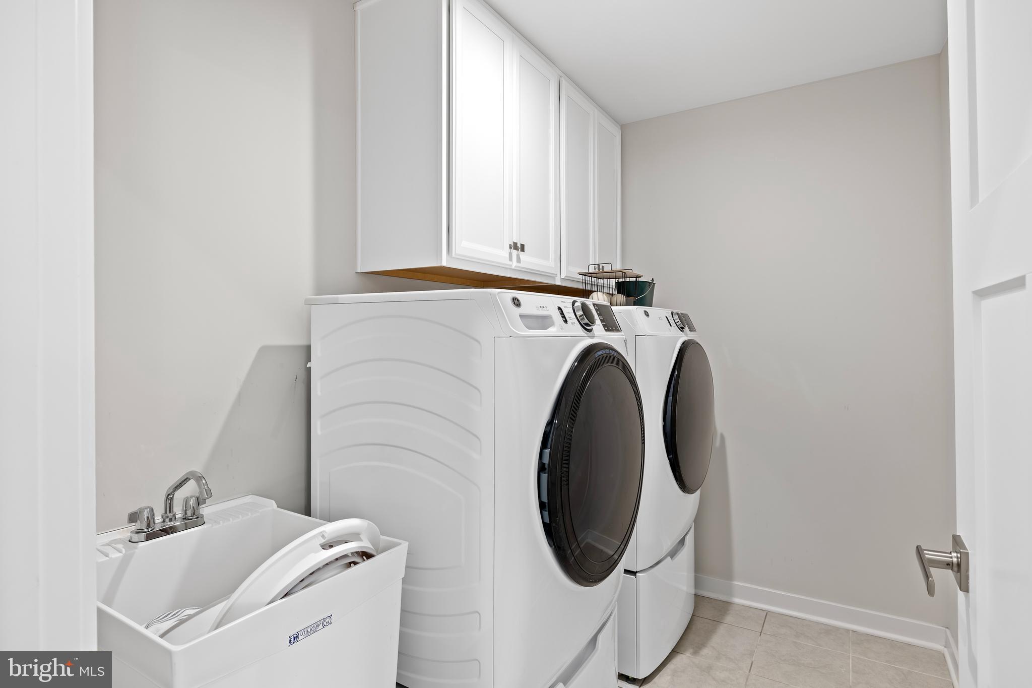 THE FALLS AT LEE'S PARKE - Residential