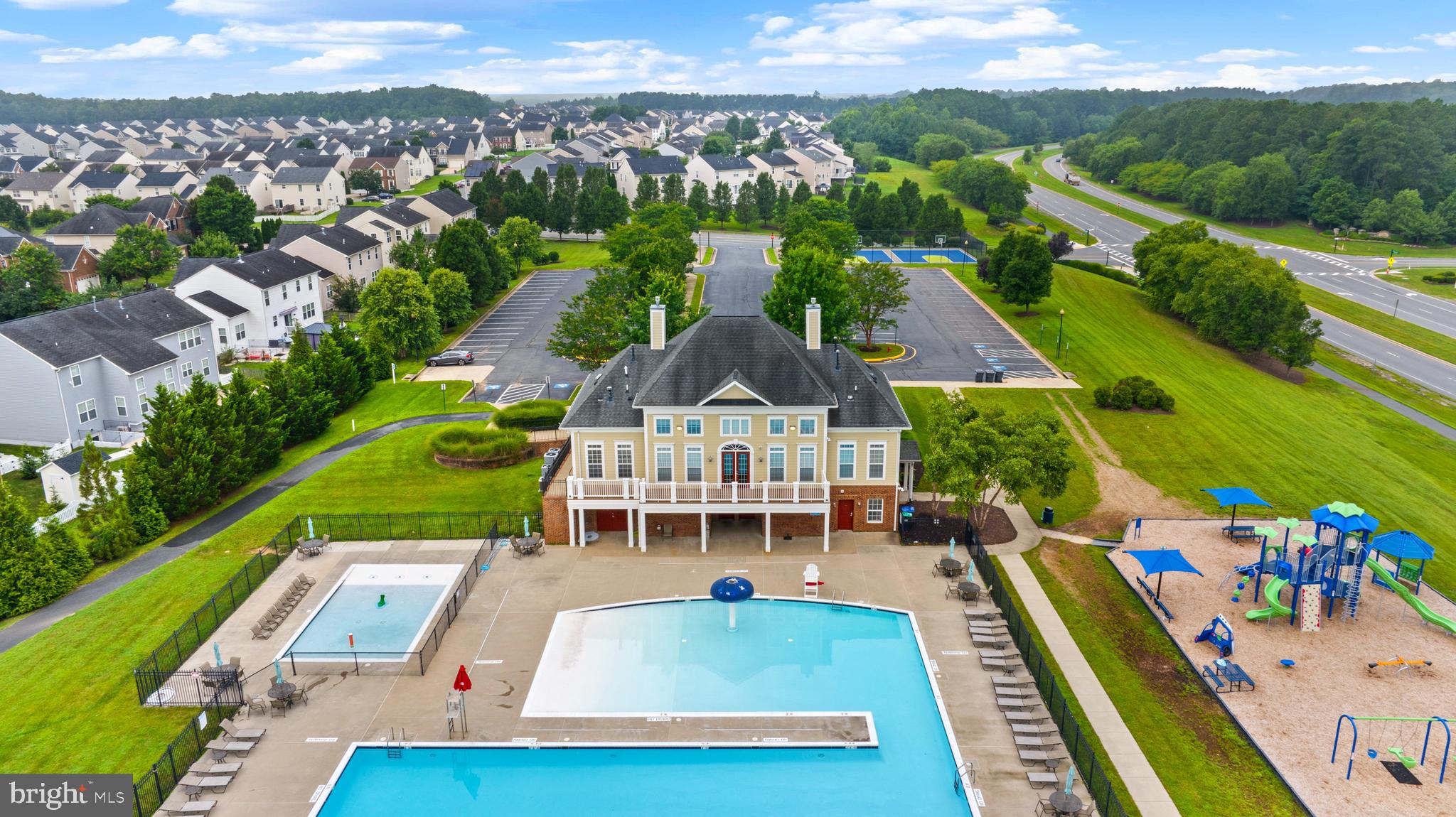 THE FALLS AT LEE'S PARKE - Residential