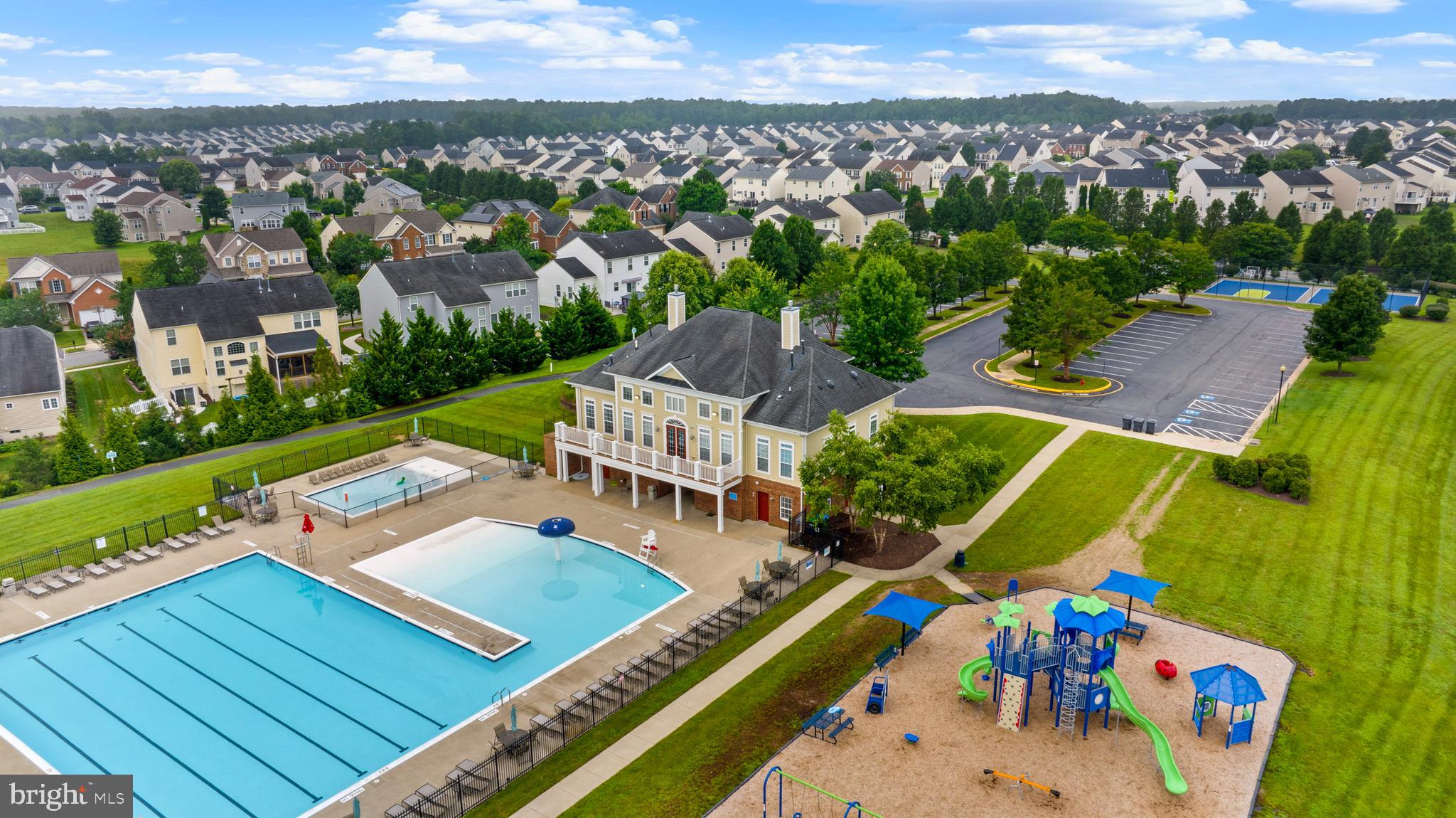 THE FALLS AT LEE'S PARKE - Residential