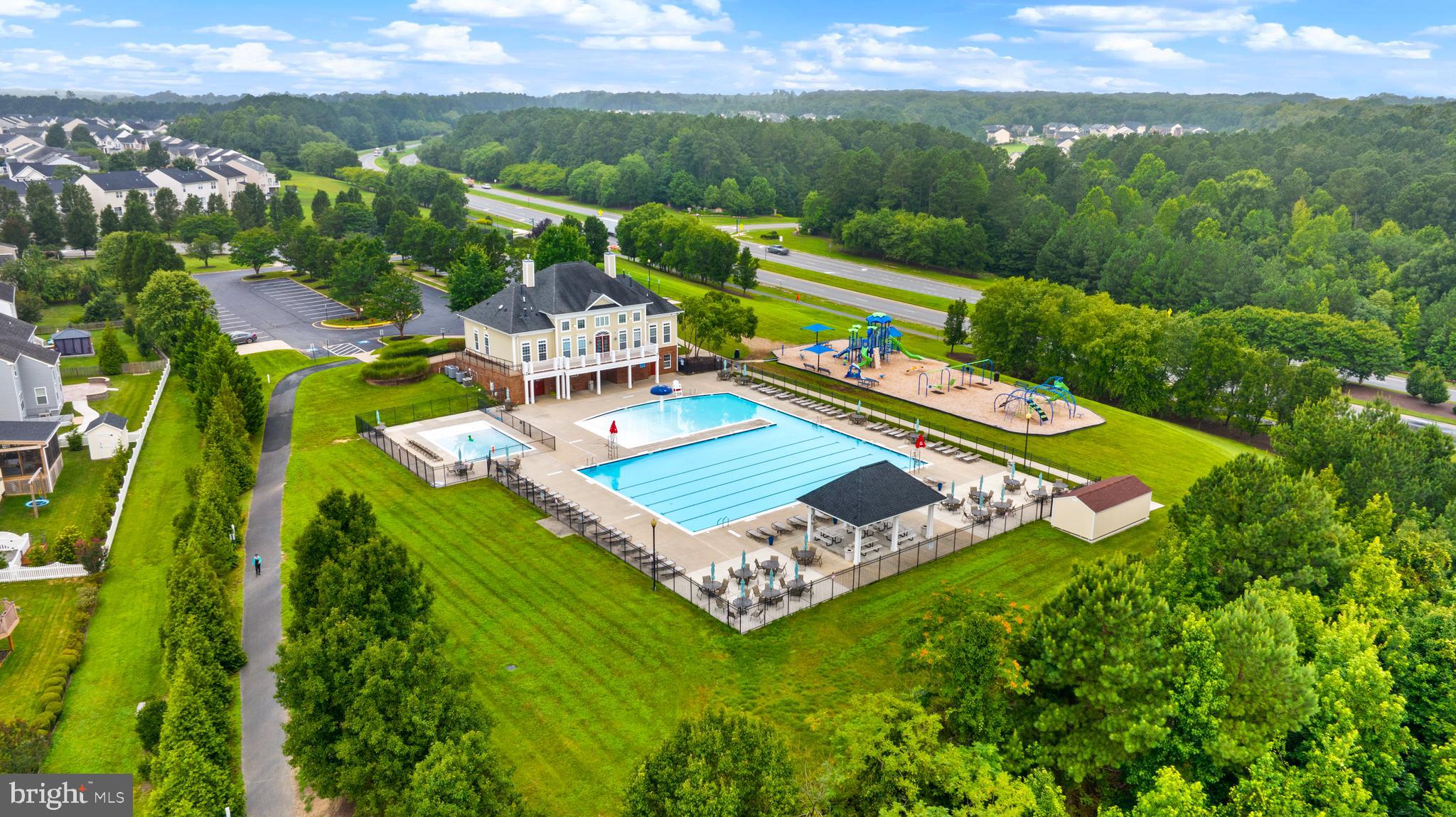 THE FALLS AT LEE'S PARKE - Residential