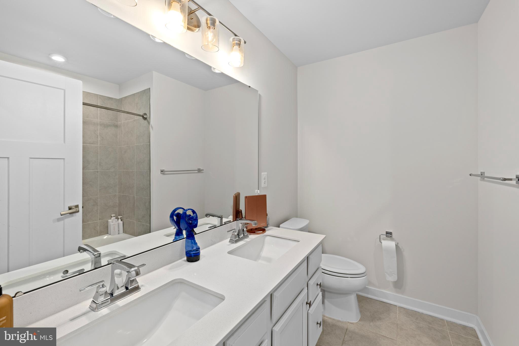 THE FALLS AT LEE'S PARKE - Residential