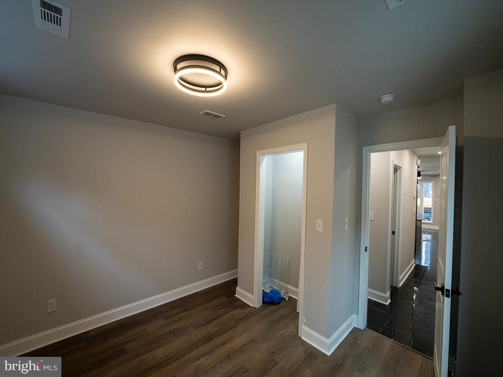 OLDE KENSINGTON - Residential