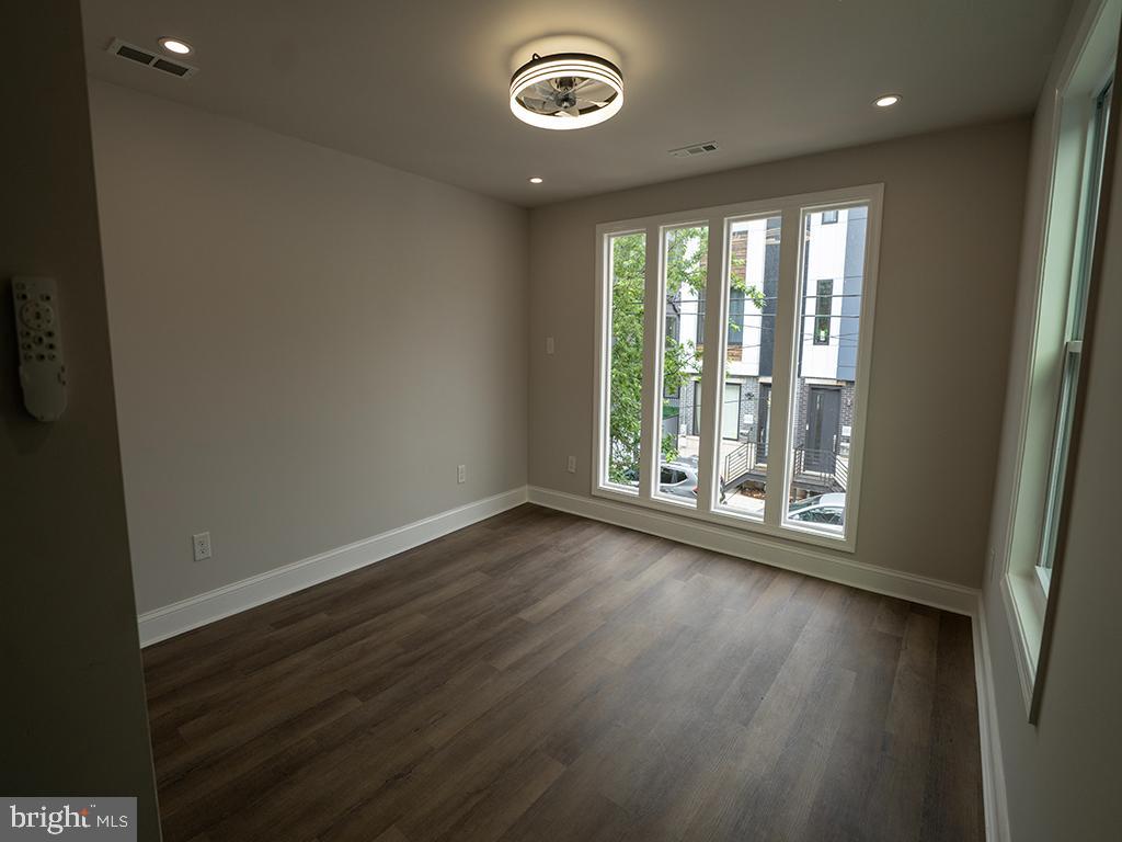 OLDE KENSINGTON - Residential