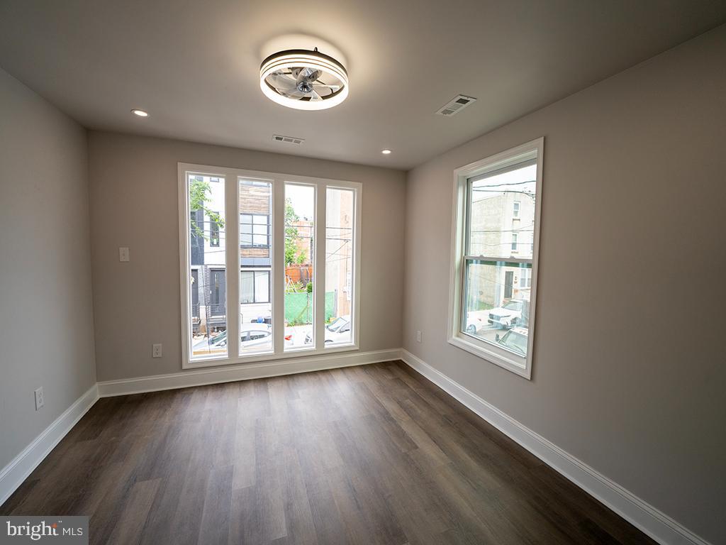 OLDE KENSINGTON - Residential