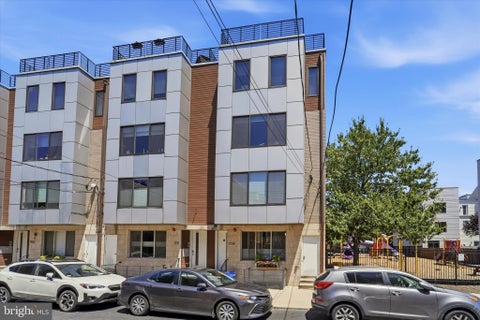 Townhouse For Rent - 1729 Carpenter Street #C<br/> PHILADELPHIA, PA 19146