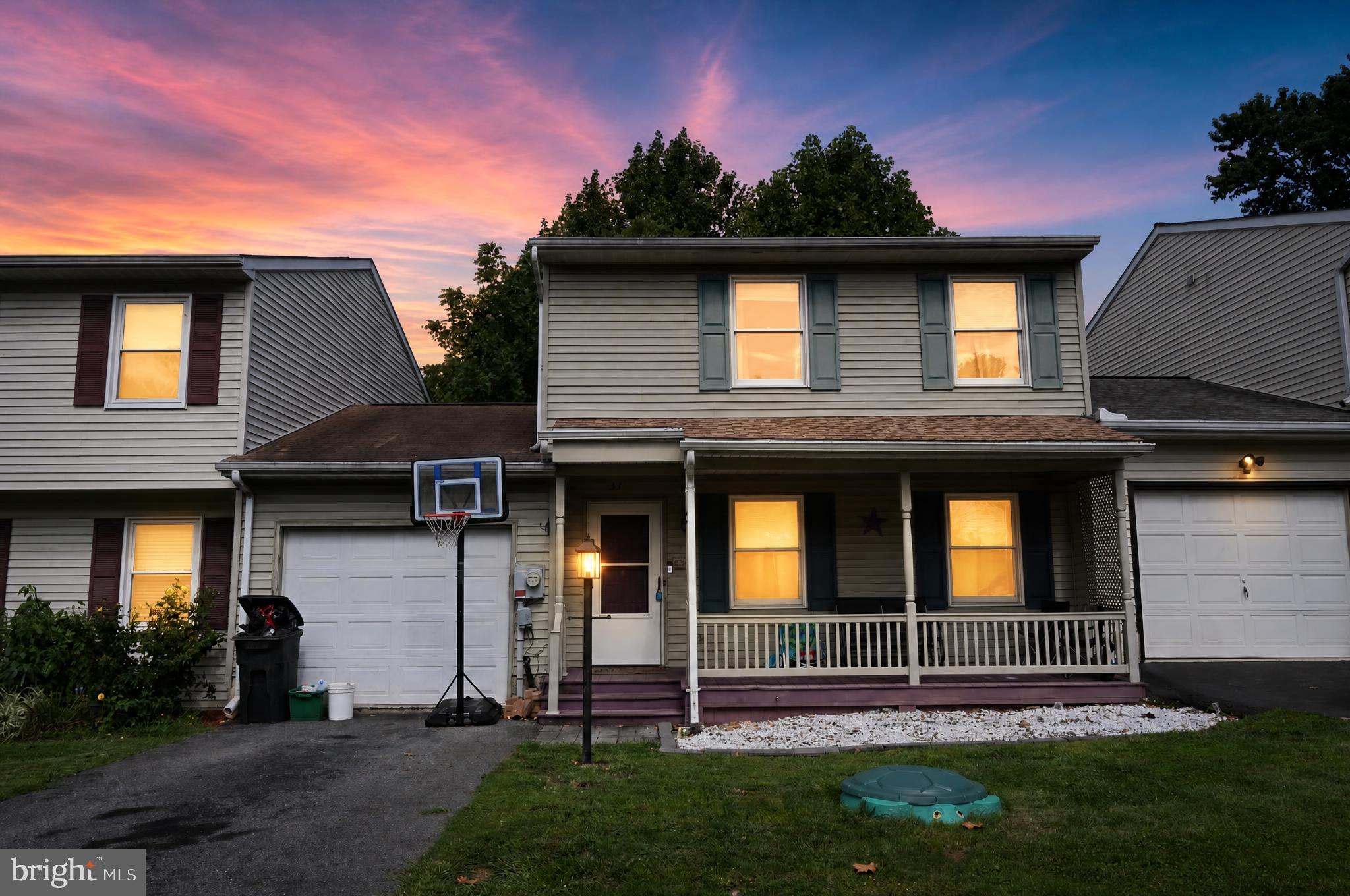 33 SUNRISE TERRACE