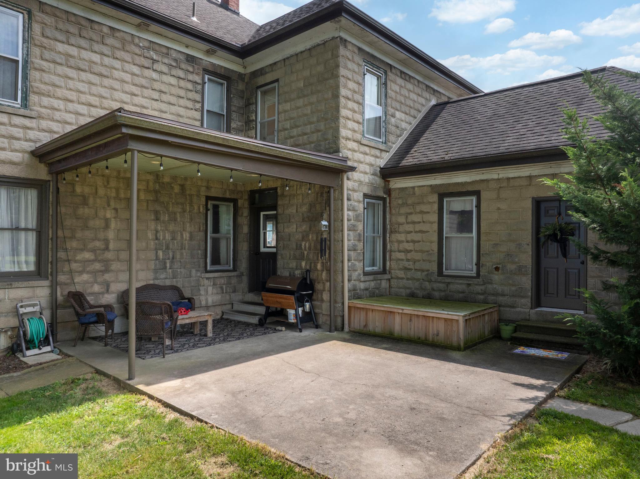 2272 GREEN LANE