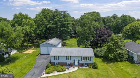 835 WHITE AVENUE LINTHICUM HEIGHTS MD 21090