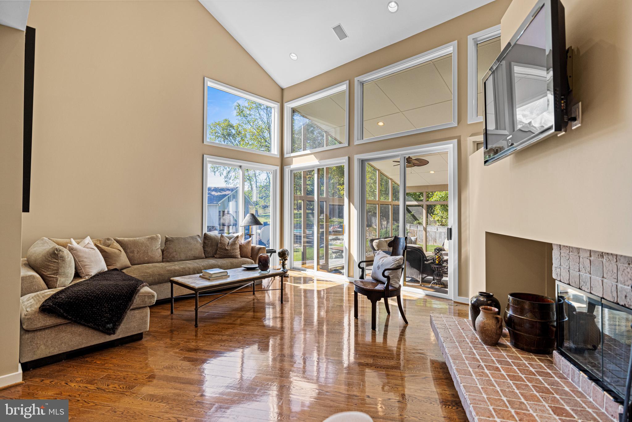 KENTSDALE ESTATES - Residential