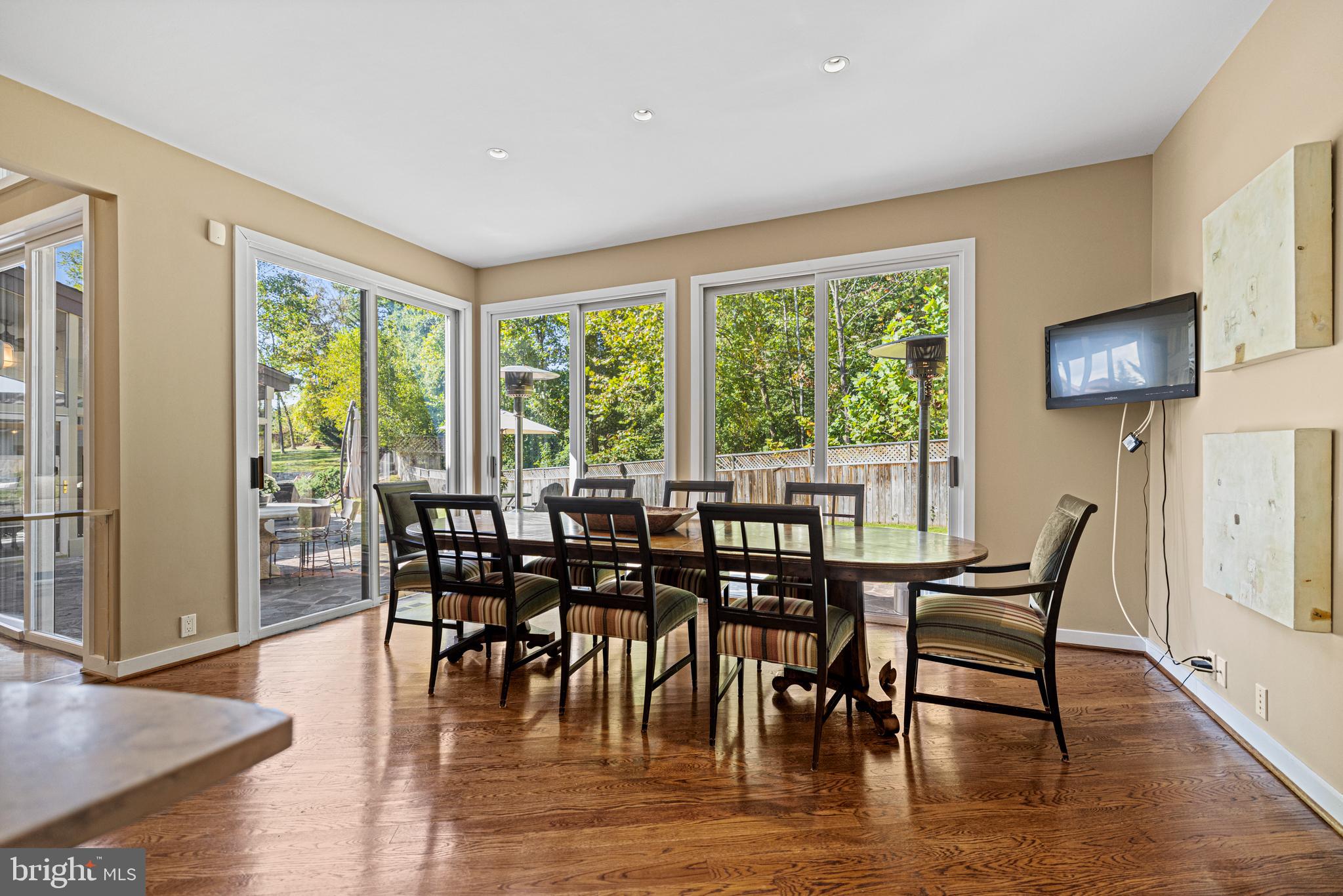 KENTSDALE ESTATES - Residential