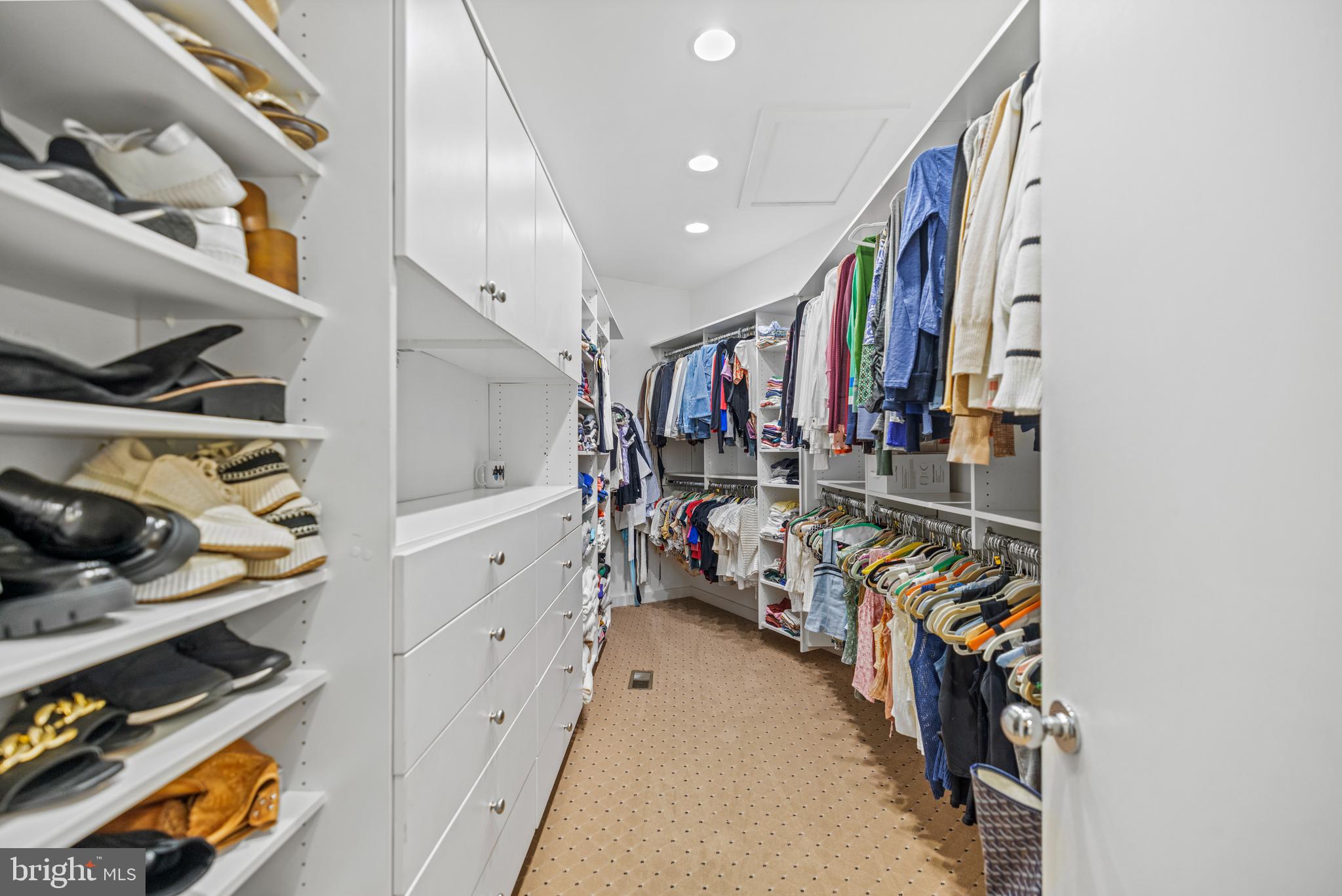 KENTSDALE ESTATES - Residential