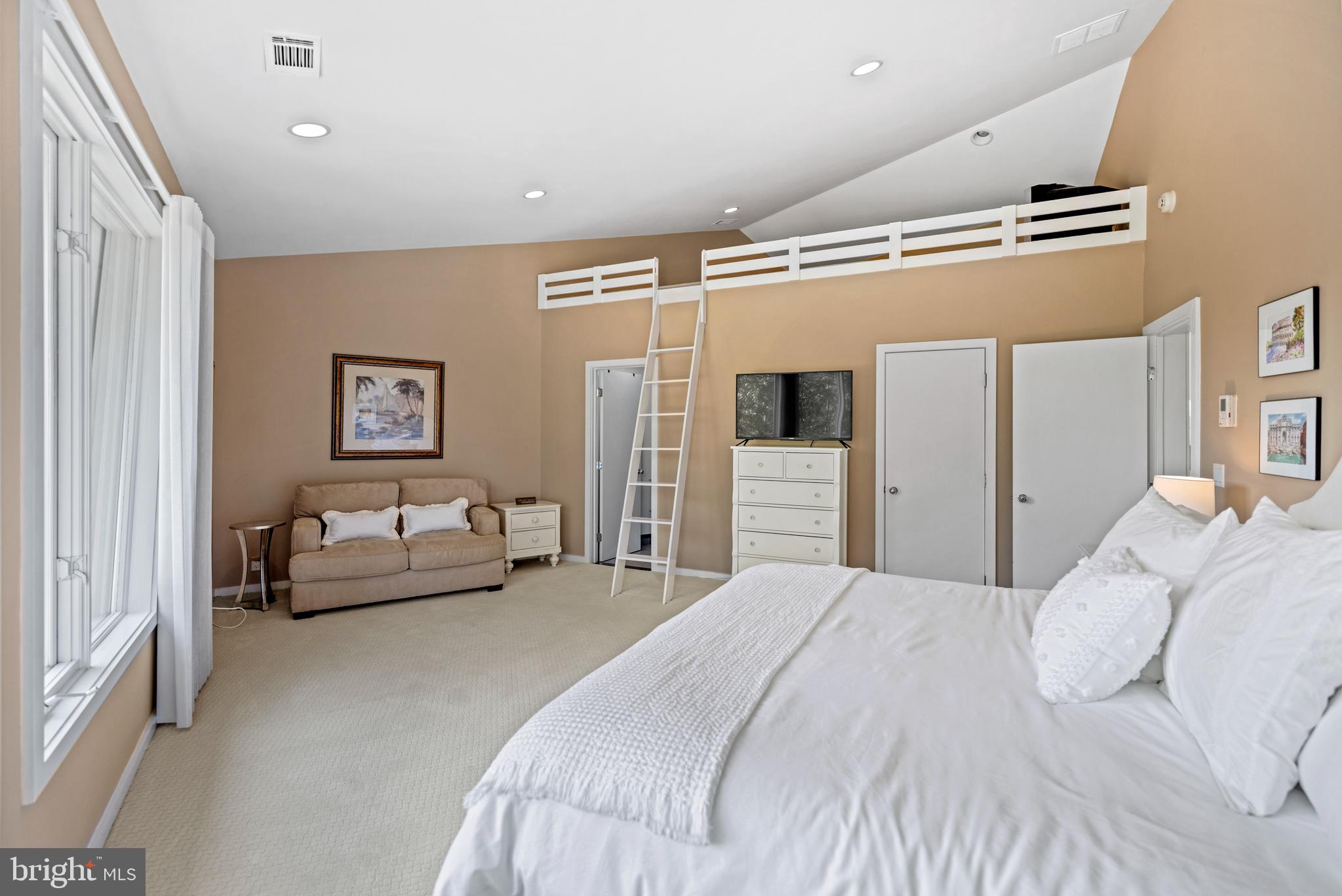 KENTSDALE ESTATES - Residential