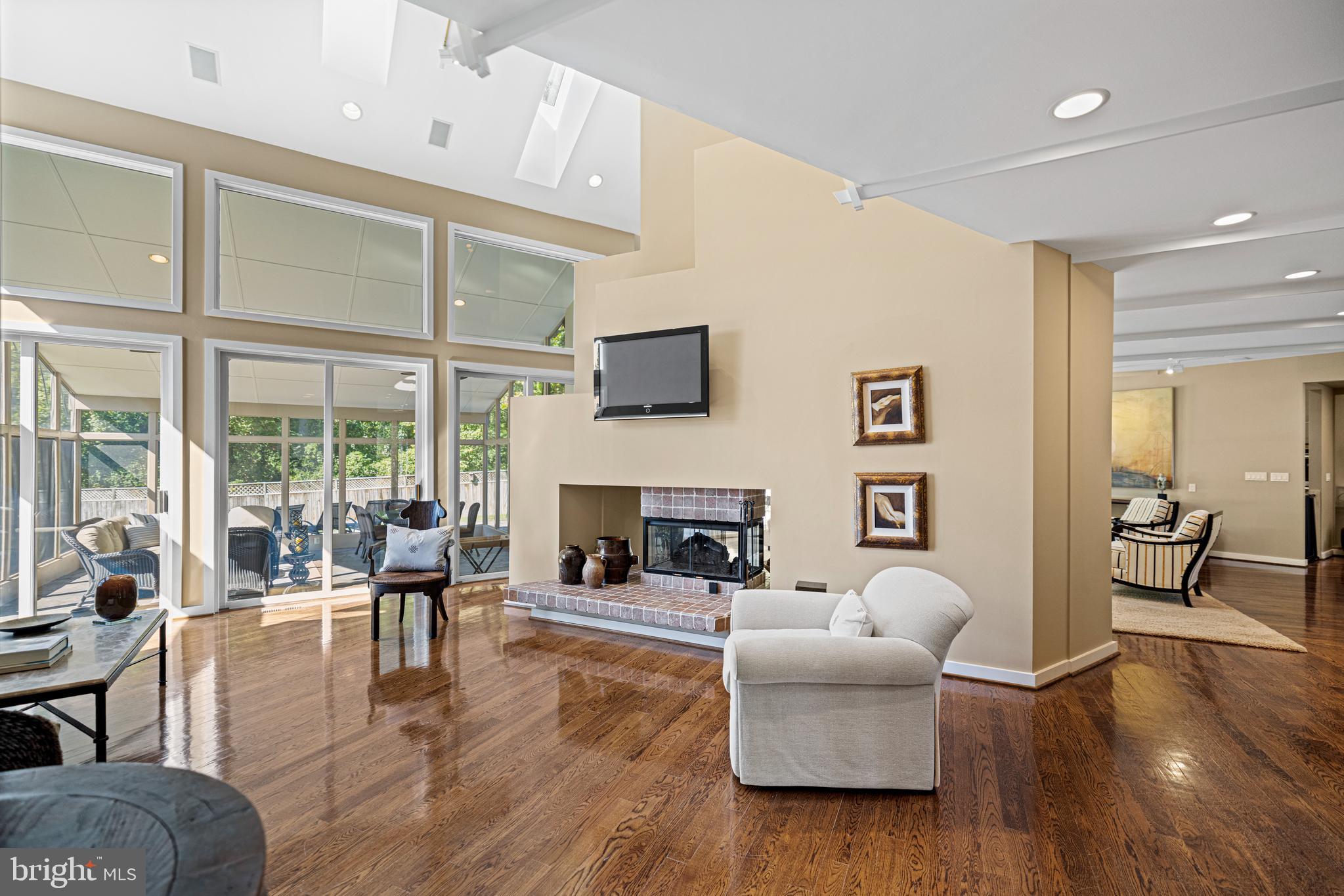 KENTSDALE ESTATES - Residential