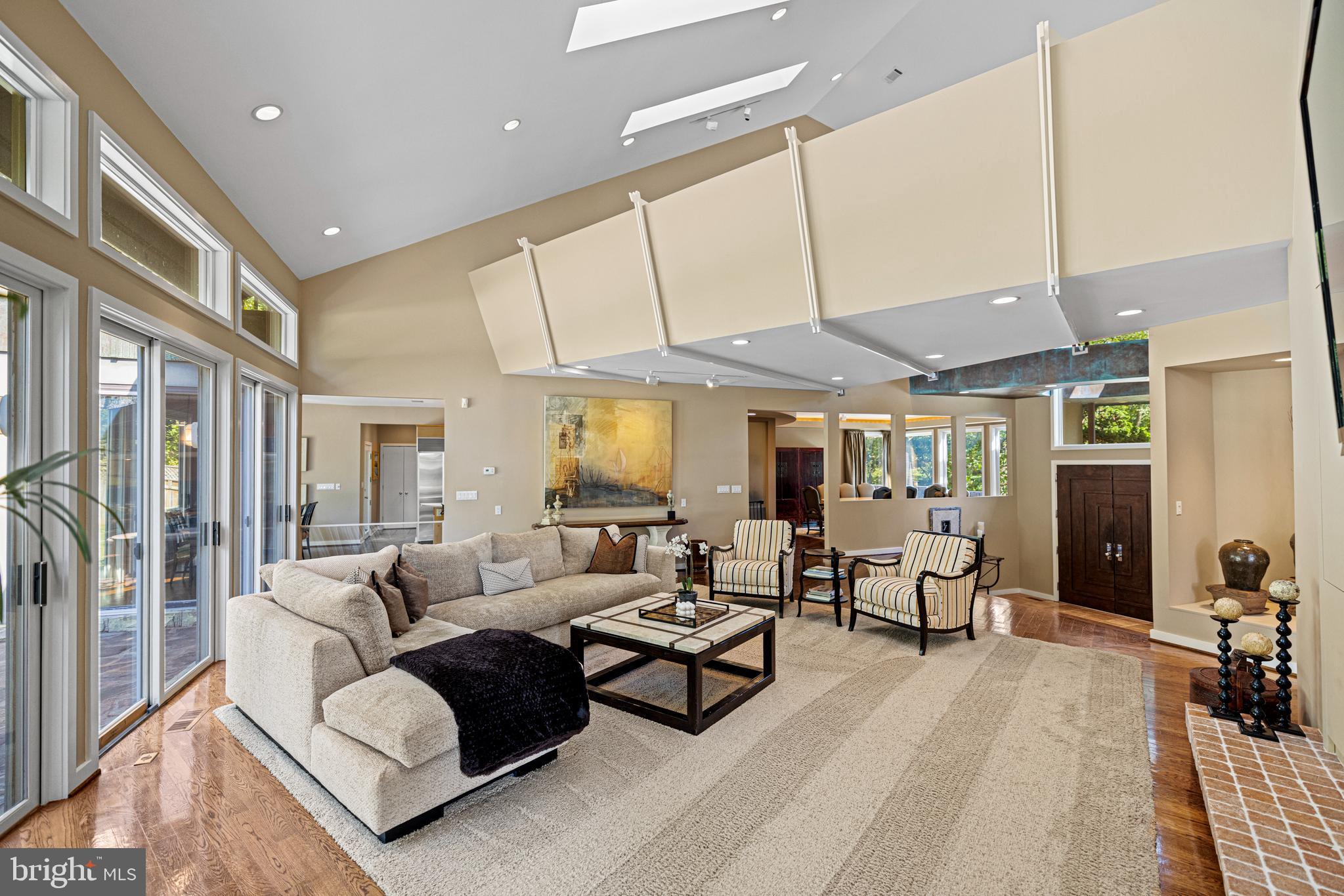 KENTSDALE ESTATES - Residential