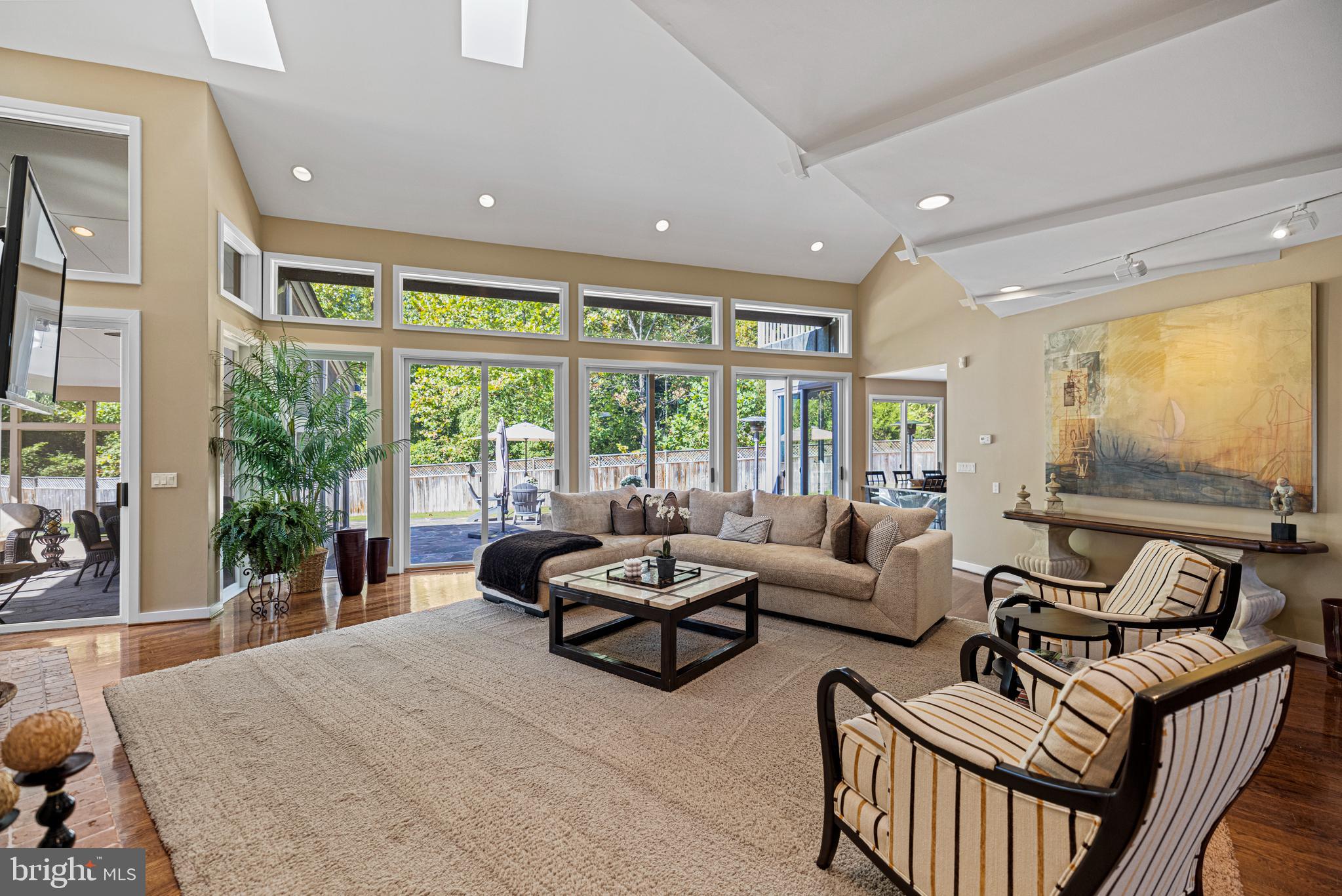 KENTSDALE ESTATES - Residential