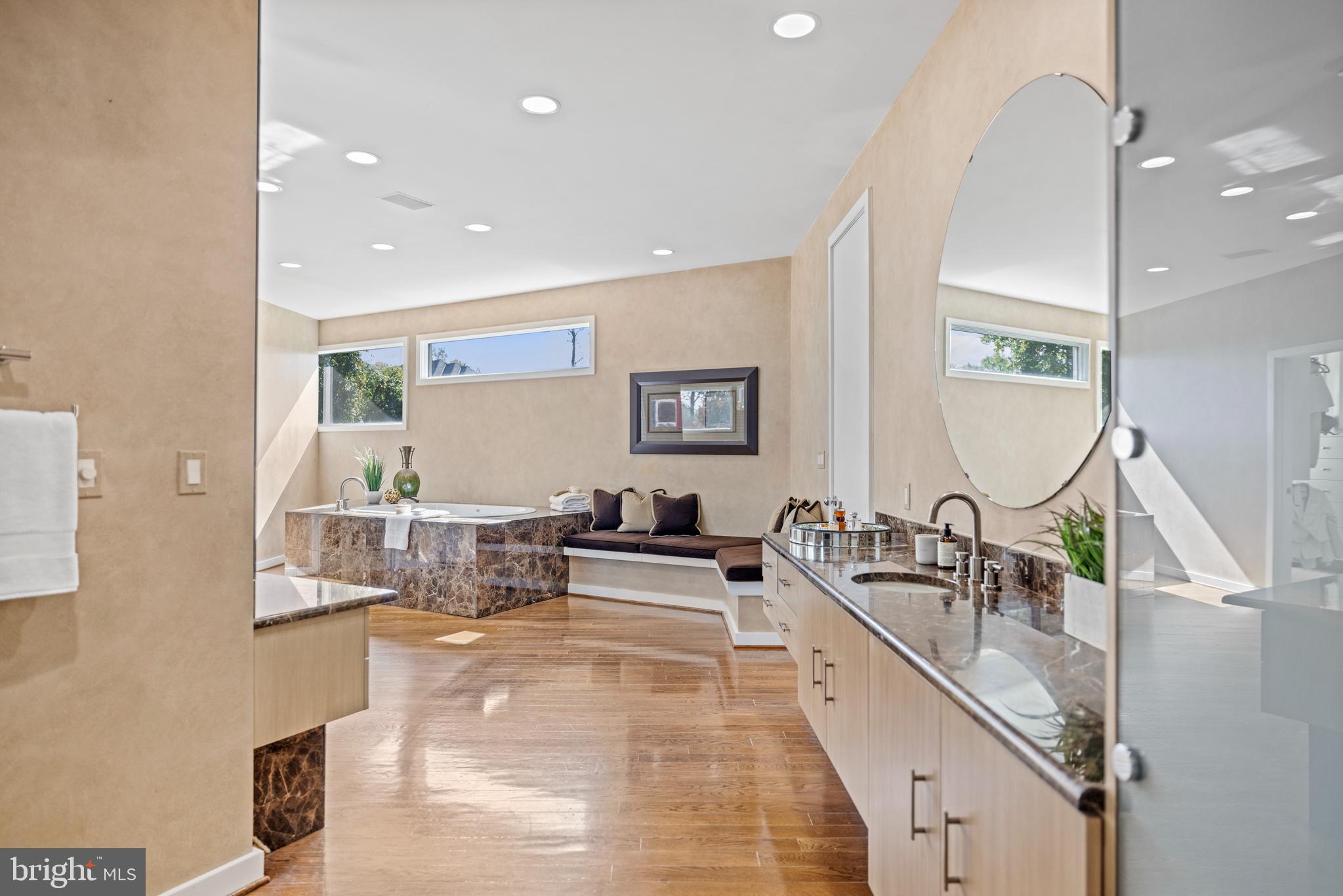 KENTSDALE ESTATES - Residential