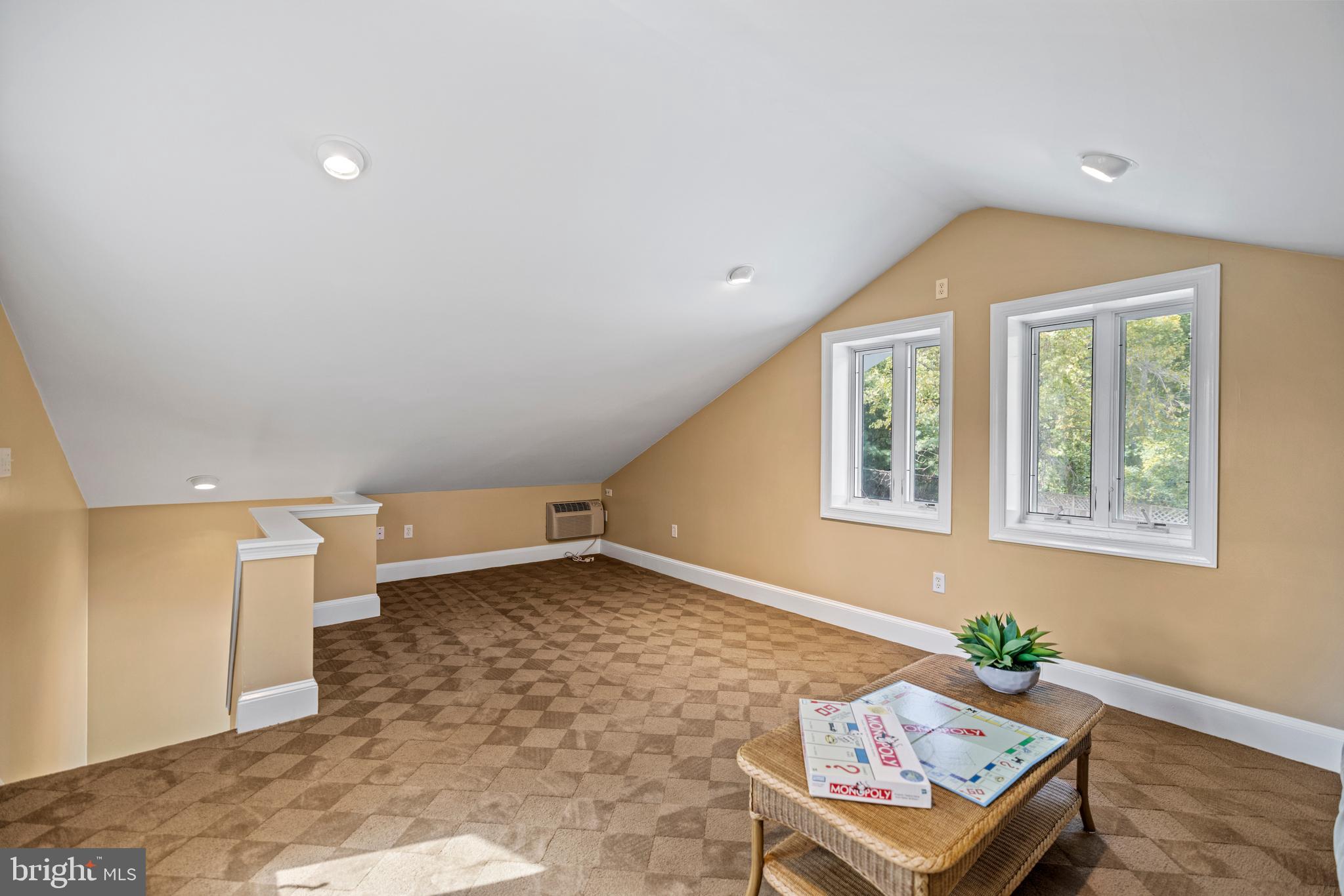 KENTSDALE ESTATES - Residential