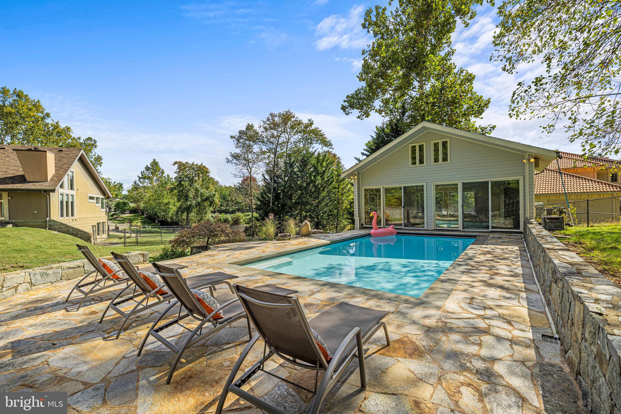 KENTSDALE ESTATES - Residential