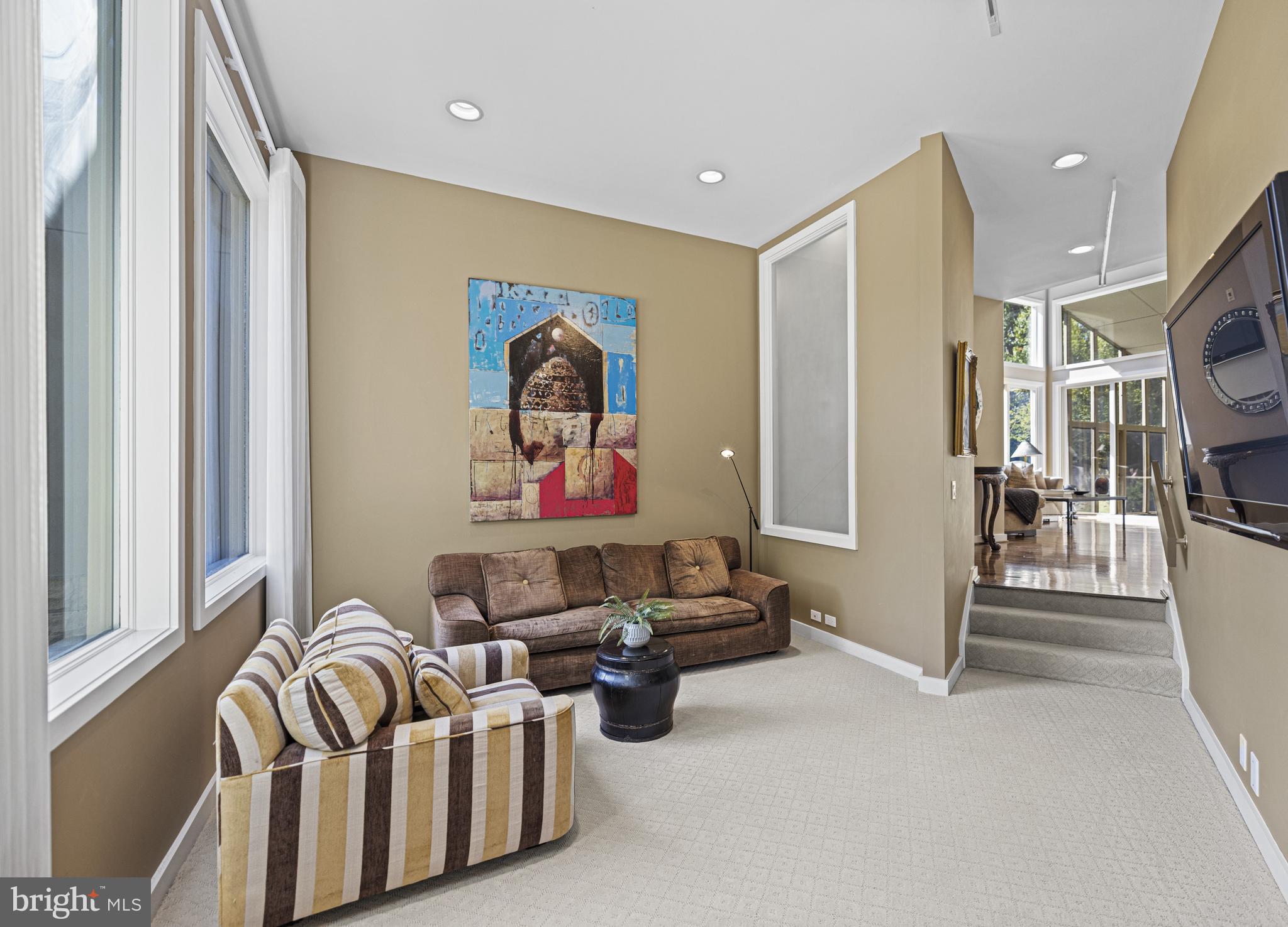 KENTSDALE ESTATES - Residential